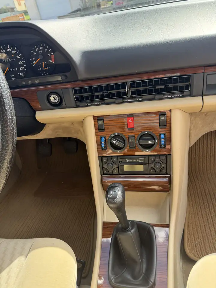 Mercedes-Benz S 260 SE, foto 8