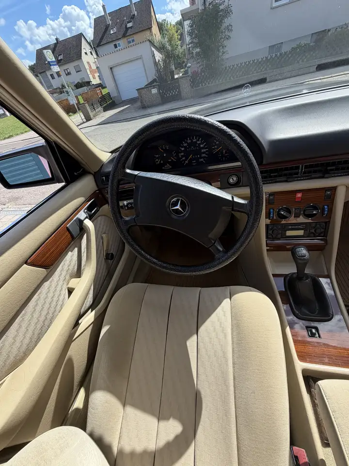 Mercedes-Benz S 260 SE, foto 9