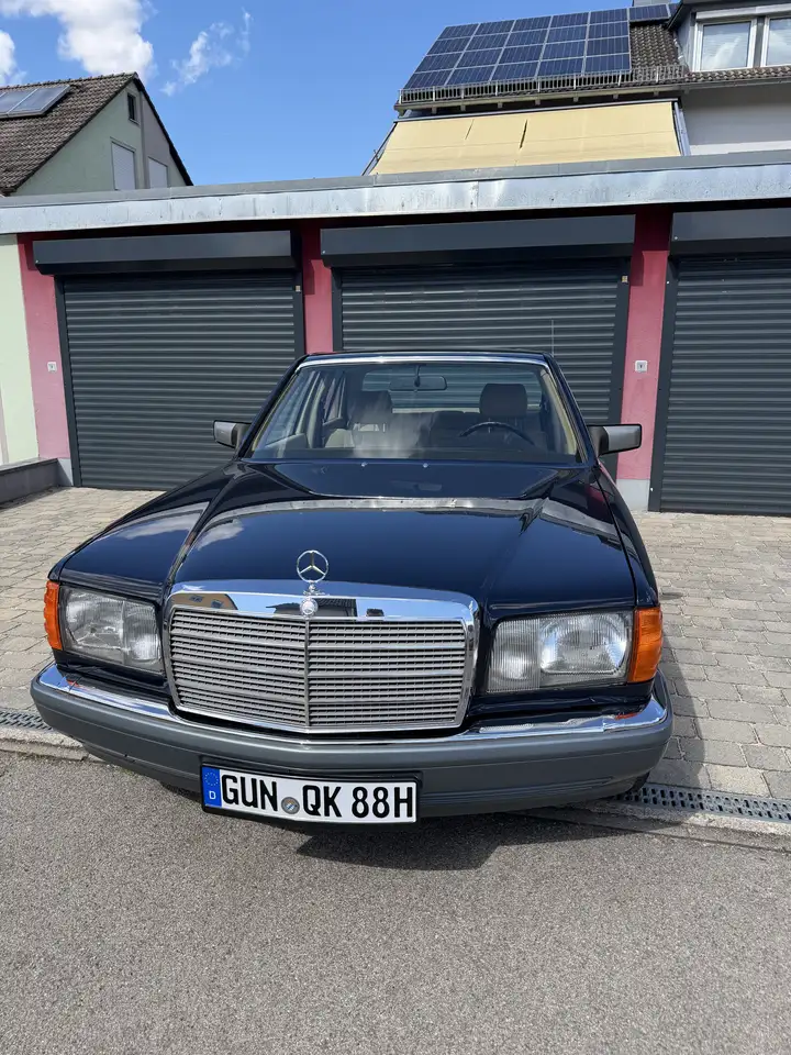 Mercedes-Benz S 260 SE, foto 1