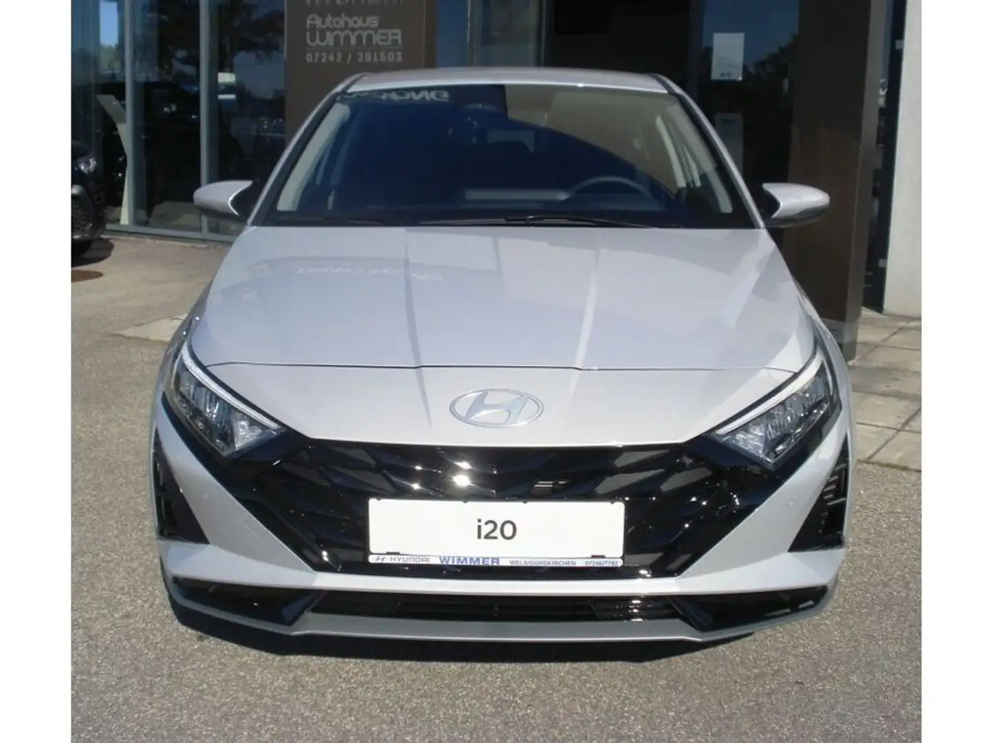 Hyundai i20 1,2 MPI GO PLUS Grau - 2