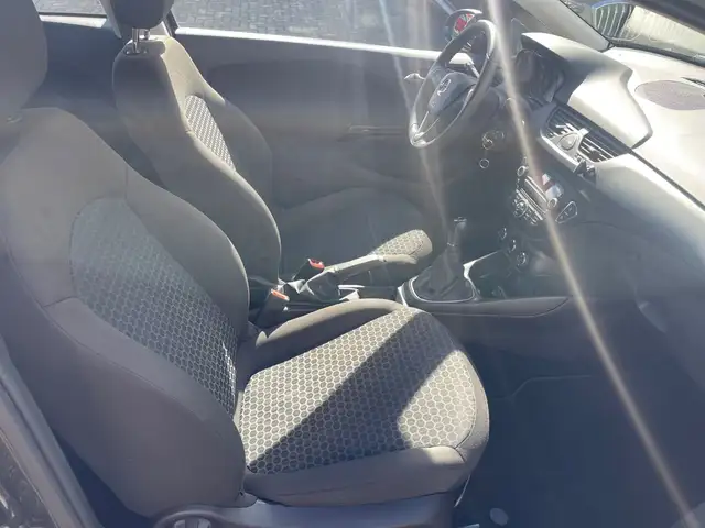 Opel Corsa view 9