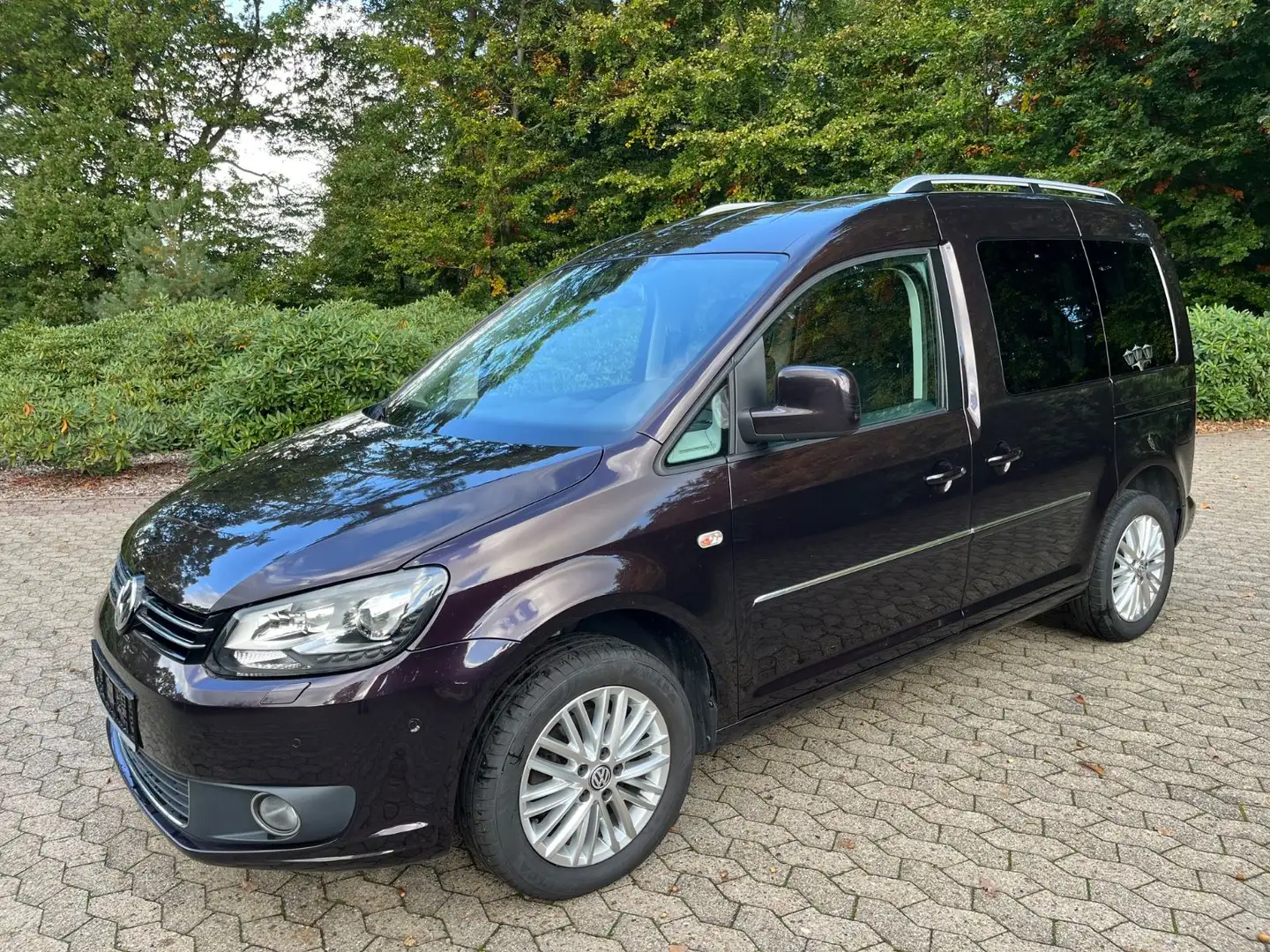 Volkswagen Caddy Team Edition (1.Hand+Rollstuhl25ts€ Umbau) Schwarz - 1