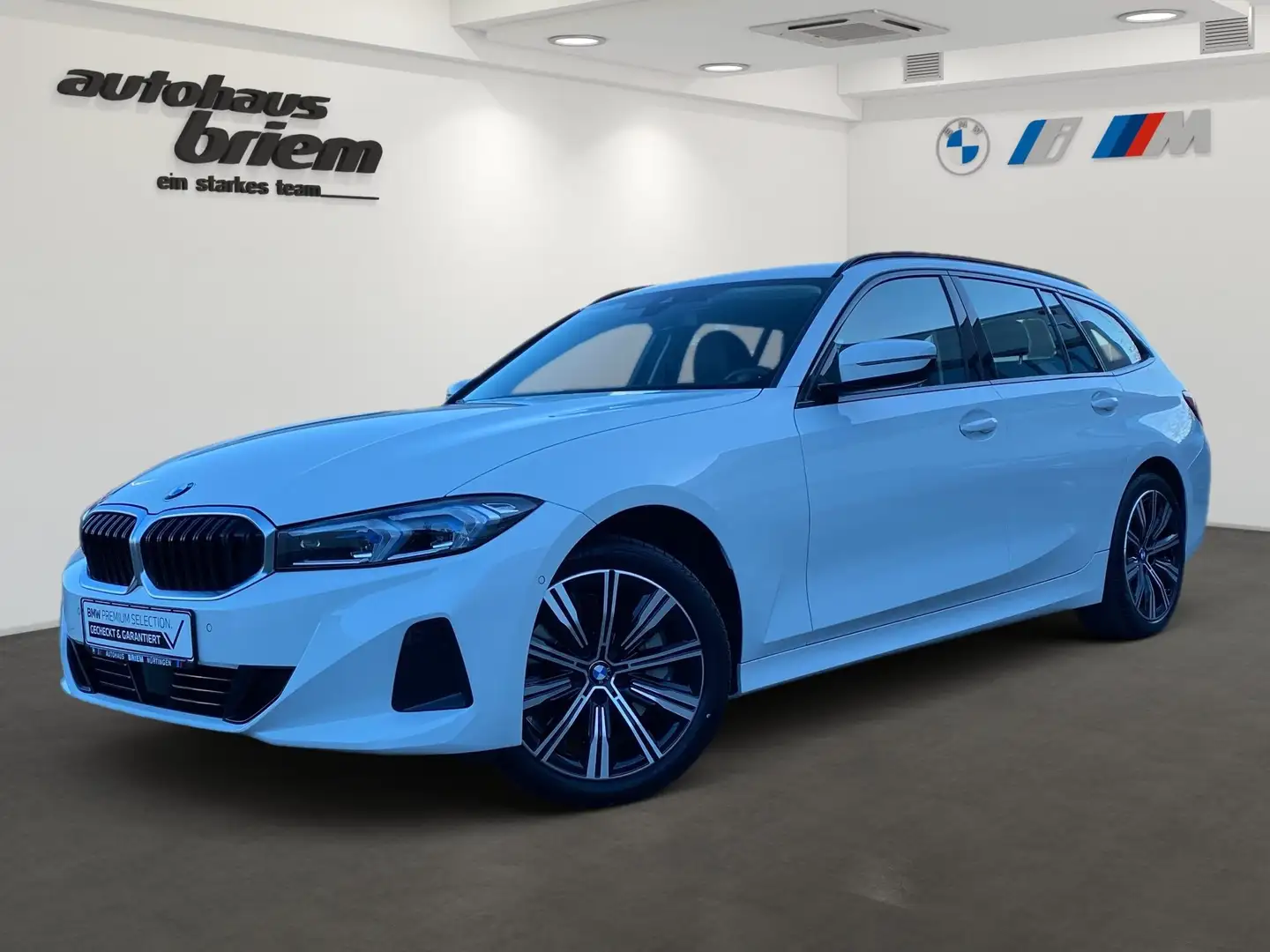 BMW 330 i xDrive Touring, ab 299,- € mtl. Rate Weiß - 1