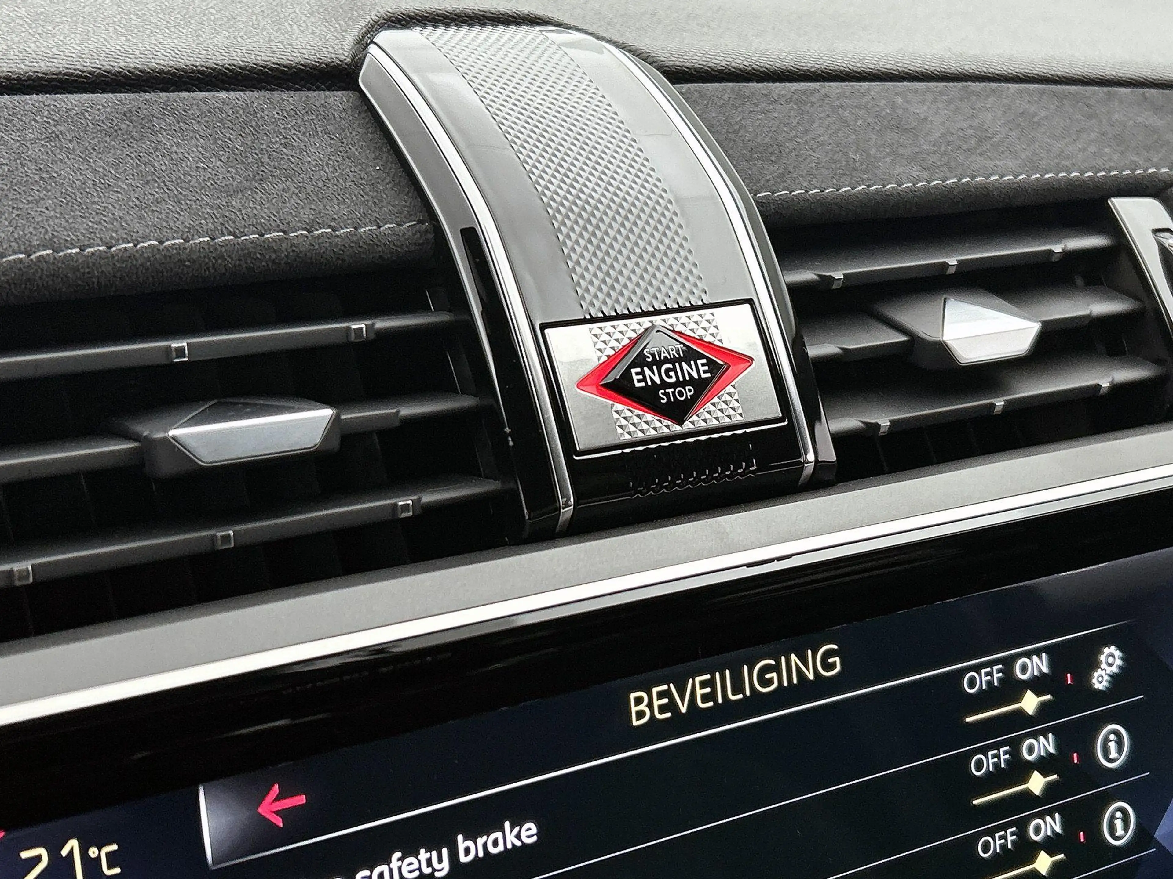 DS Automobiles DS 7 Crossback 1.2 PureTech Performance Line | Navigatie | Camera — photo 14