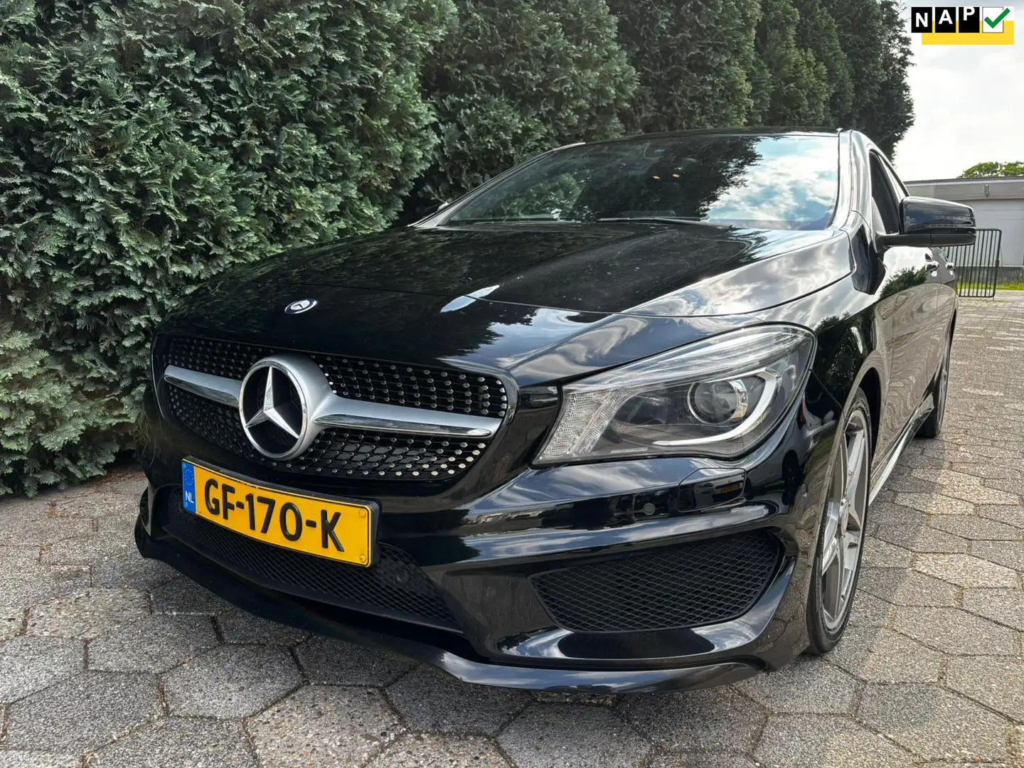 Mercedes-Benz CLA 180 | AMG Pack | Pano Negro - 1