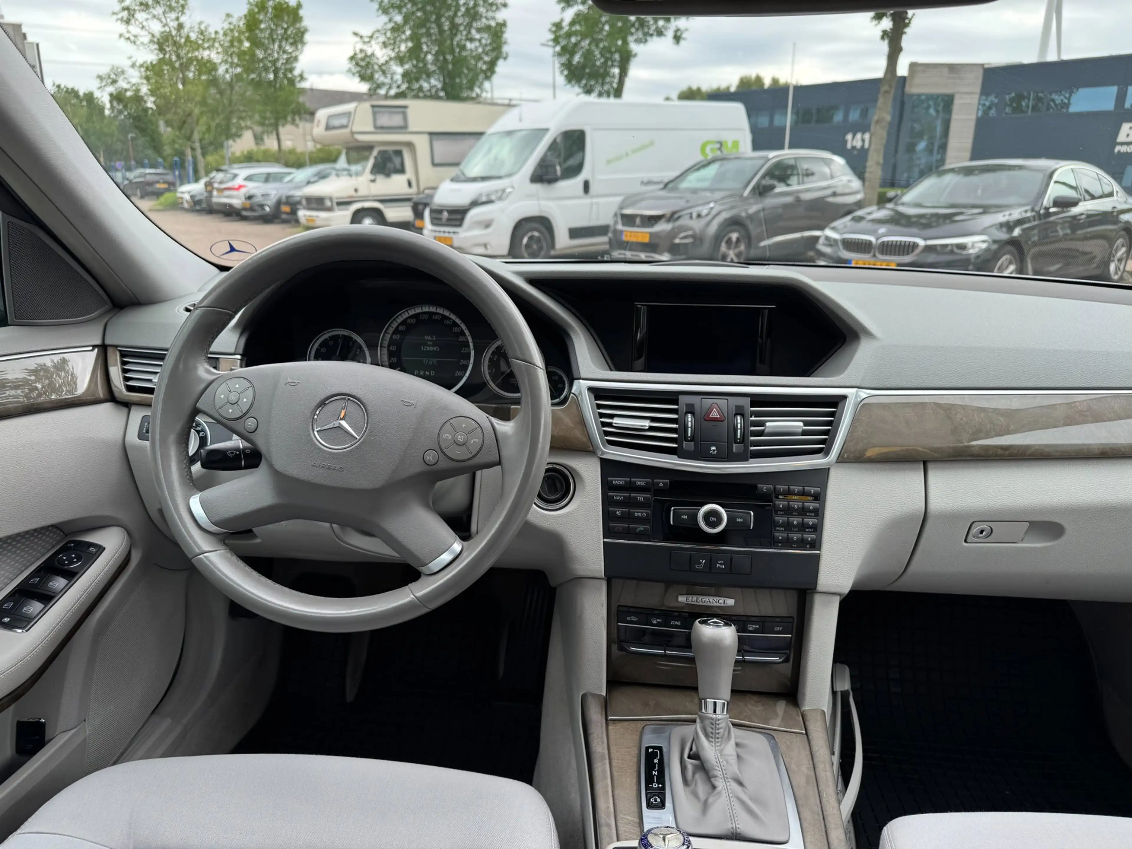 Mercedes-Benz E 250 CGI Elegance AUTOMAAT!! — photo 11
