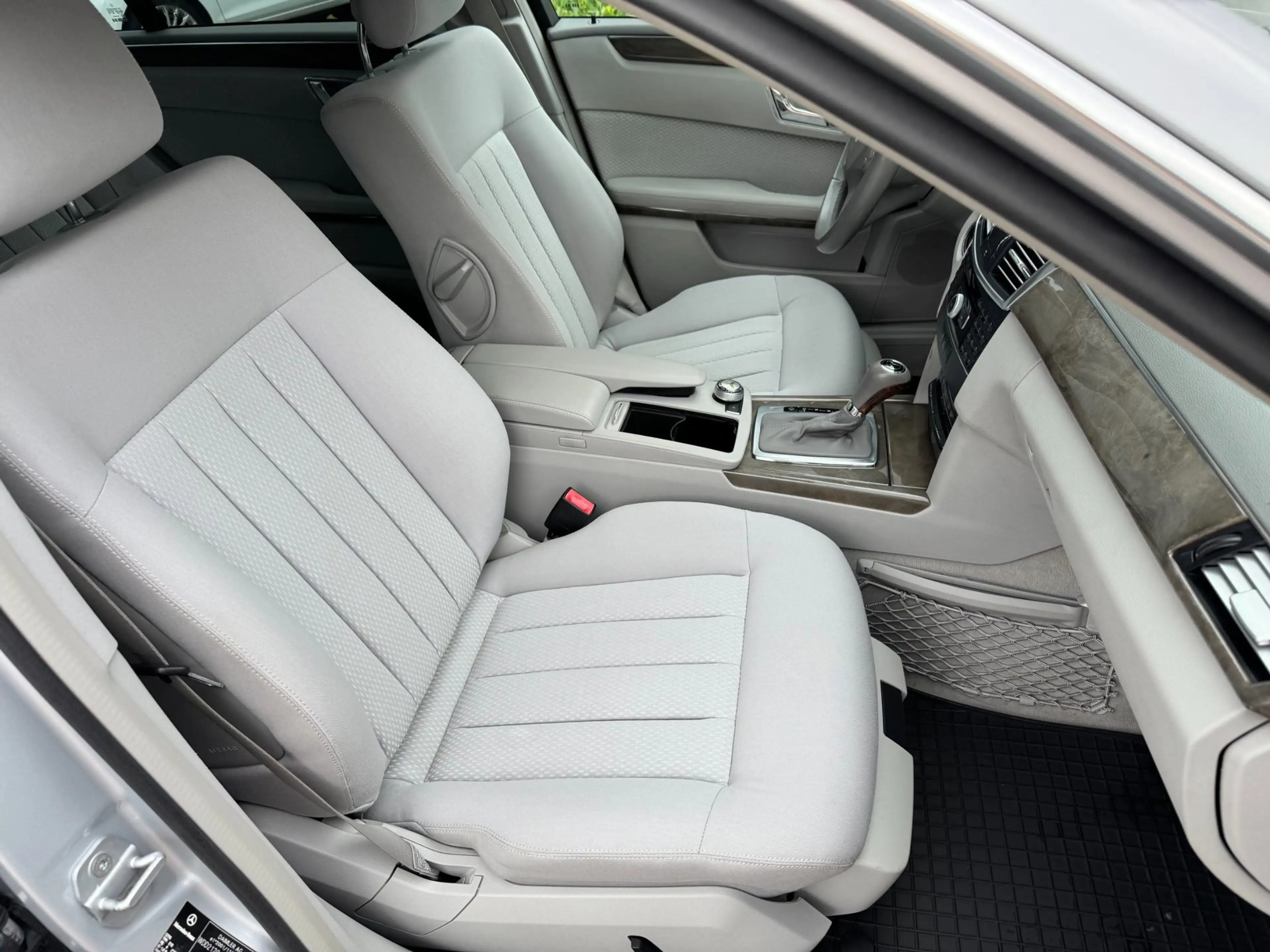 Mercedes-Benz E 250 CGI Elegance AUTOMAAT!! — photo 8