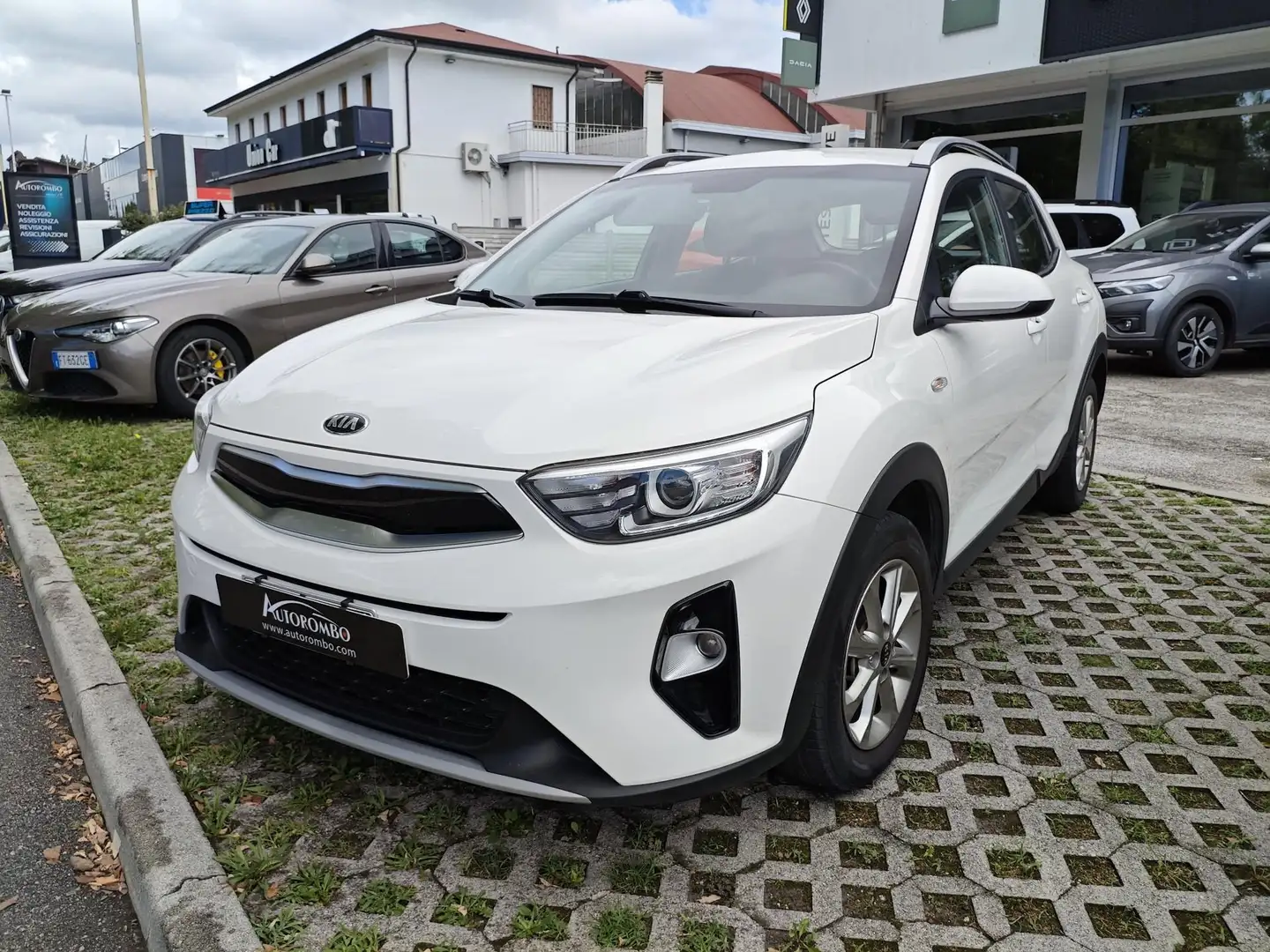 Kia Stonic Stonic 1.4 MPI EcoGPL Style - 1