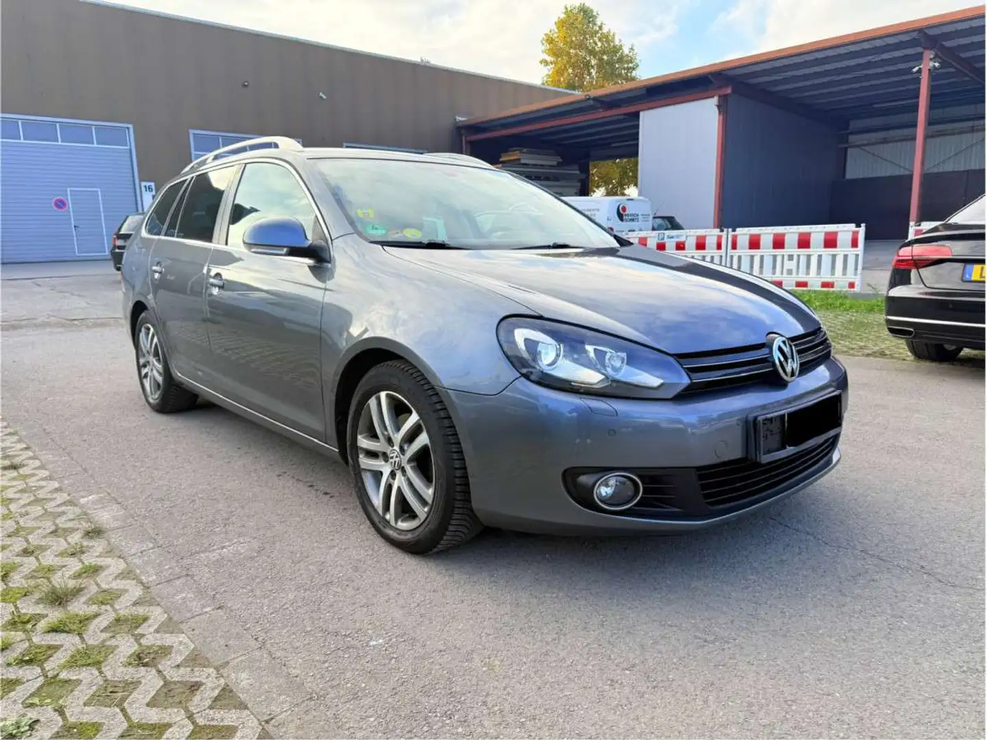 Volkswagen Golf Variant 1.6 Tdi 105 Comfortline Gris - 2