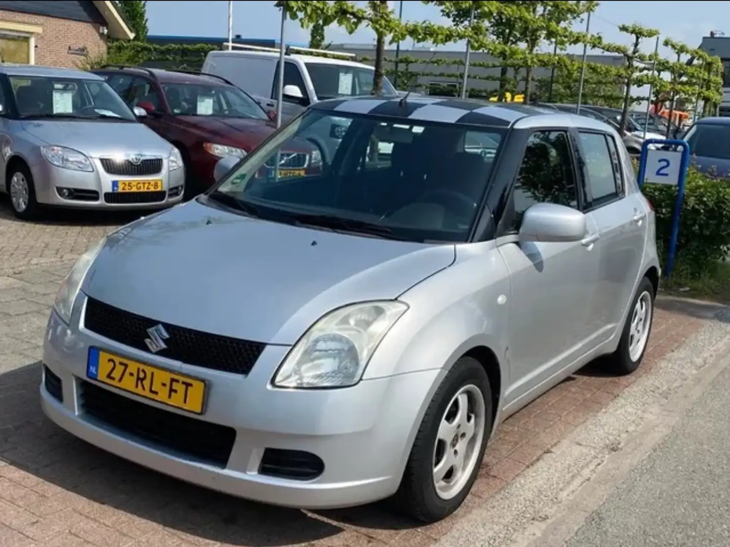Suzuki Swift Swift 1.3 GLS Plateado - 1