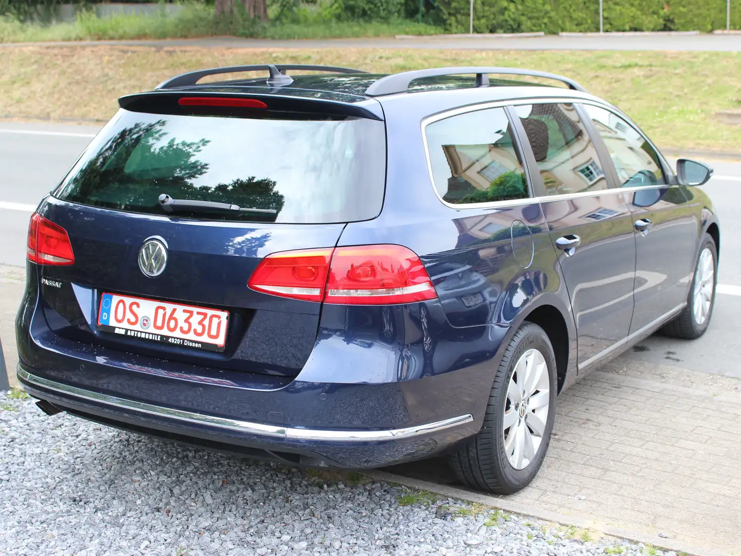 Volkswagen Passat Variant BlueMotion*2-Hand*Automatik*Finanzierung* Blau - 2