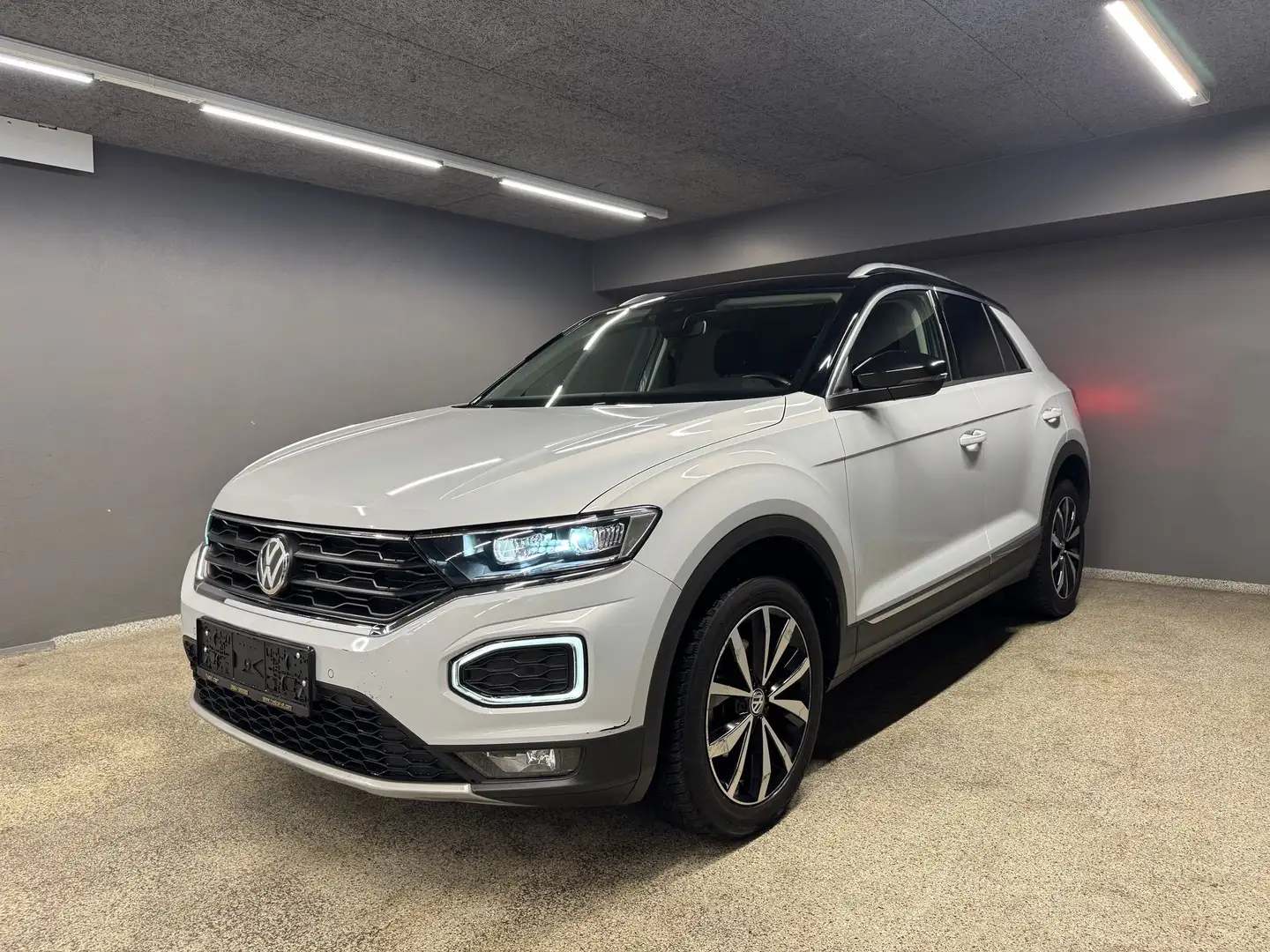 Volkswagen T-Roc Basis Weiß - 1