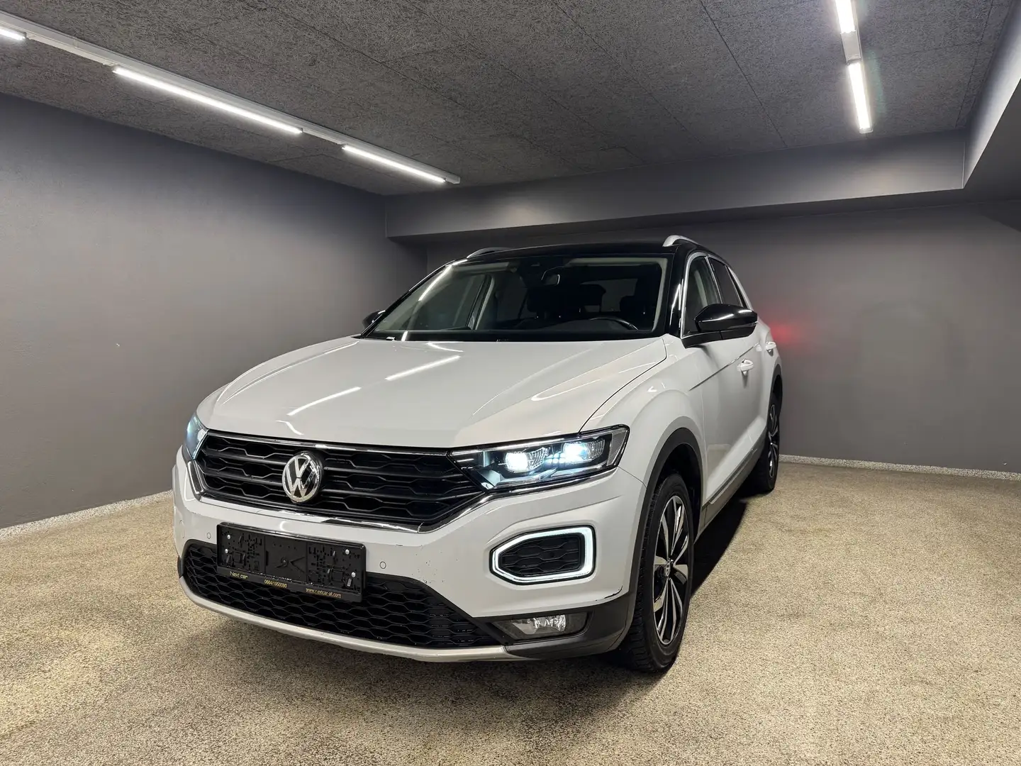 Volkswagen T-Roc Basis Weiß - 2