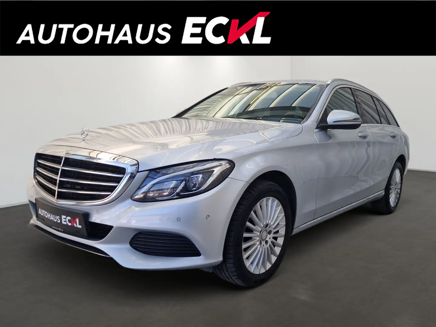 Mercedes-Benz C 220 d 4MATIC T-Modell ParkAss. Navi el.Heck Plateado - 1