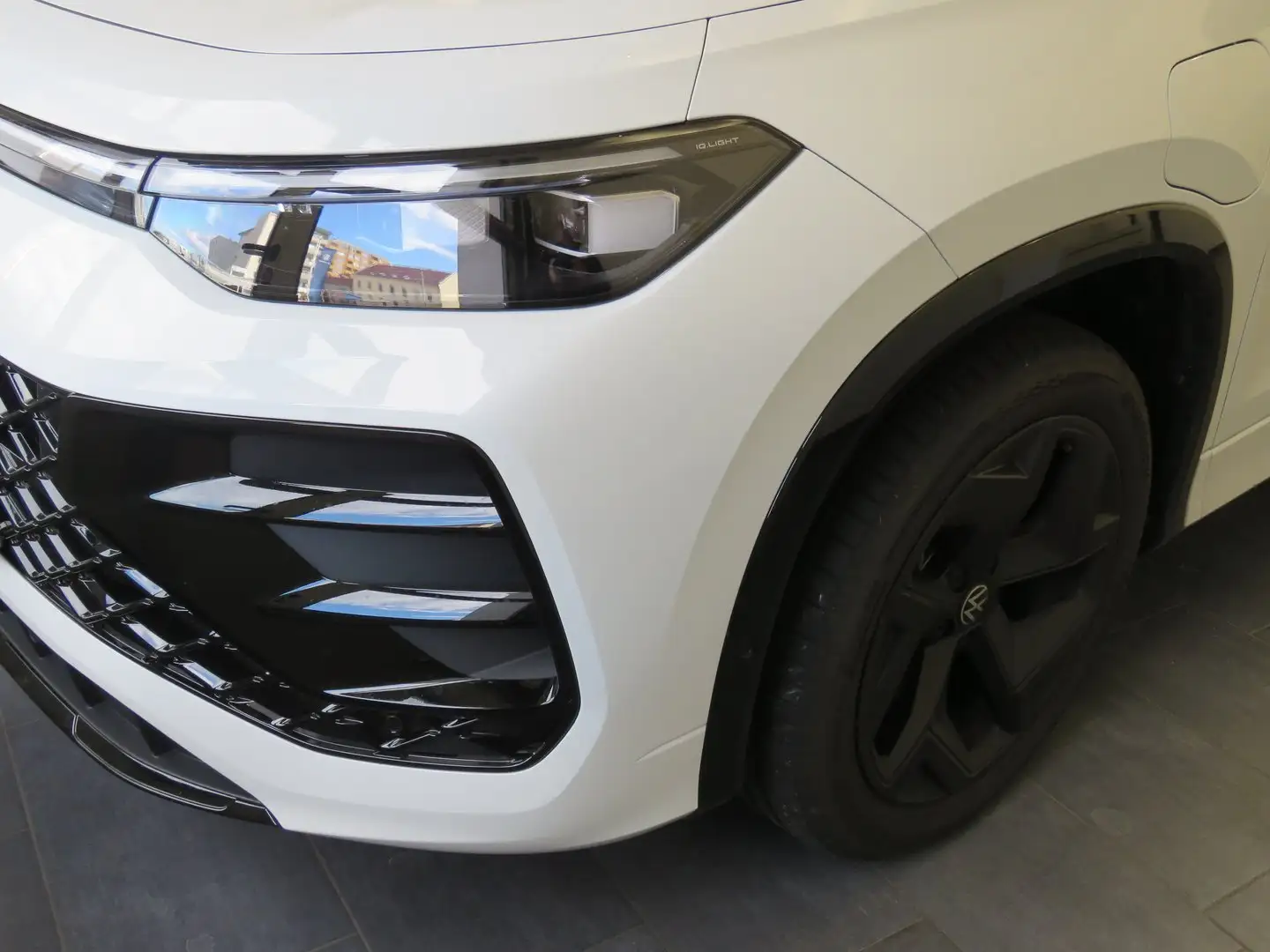 Volkswagen Tayron R-Line eHybrid DSG 150kW Weiß - 2