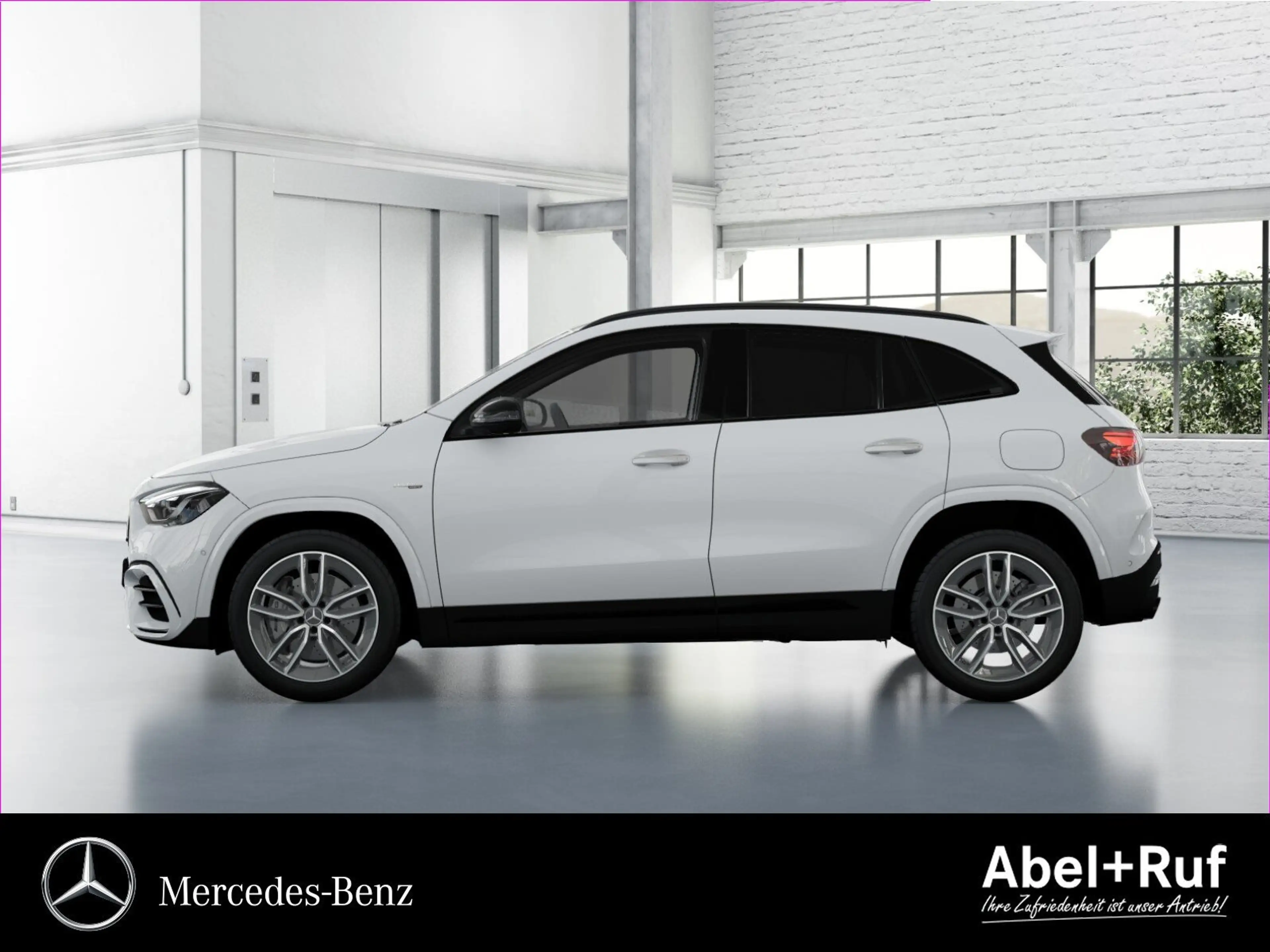 Mercedes-Benz GLA 35 AMG 4M DISTR+MULTI+Burme+Pano+LrHz+360° — photo 3