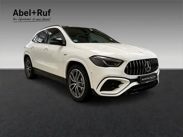 Mercedes-Benz Gla view 4