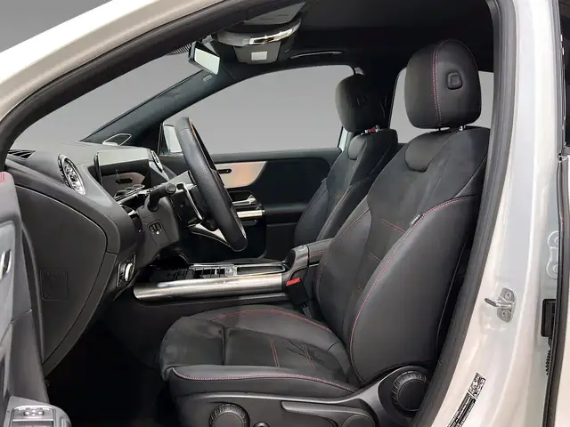 Mercedes-Benz Gla view 9