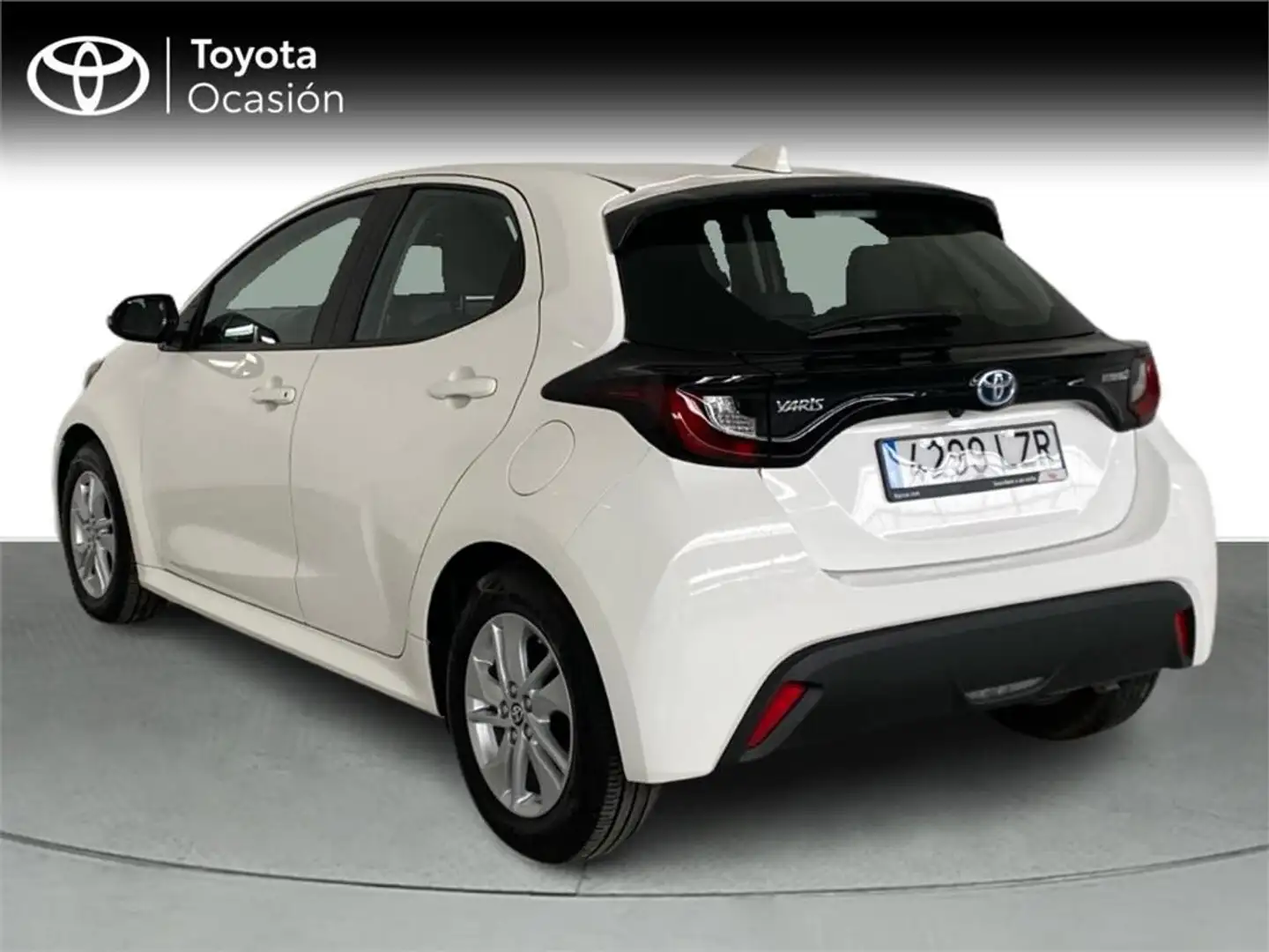 Toyota Yaris 5 Puertas Business Plus 120H Automático (e-CVT) - 2