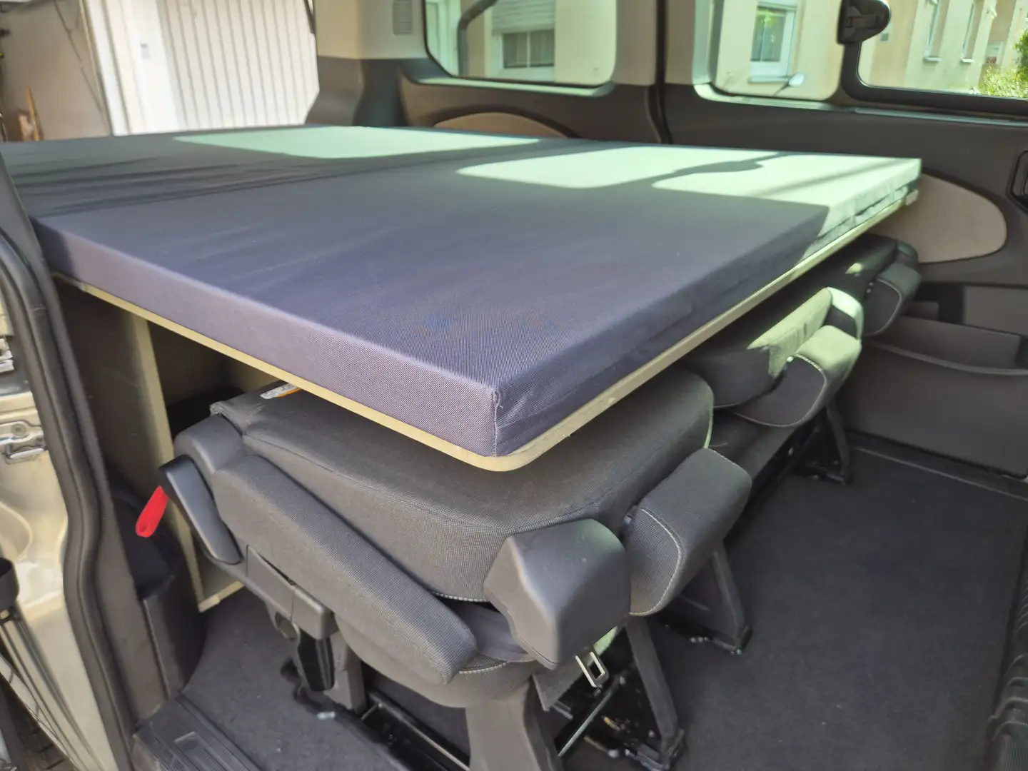 Caravans-Wohnm Ford Tourneo Custom 300 L1H1 VA Trend Gold - 2