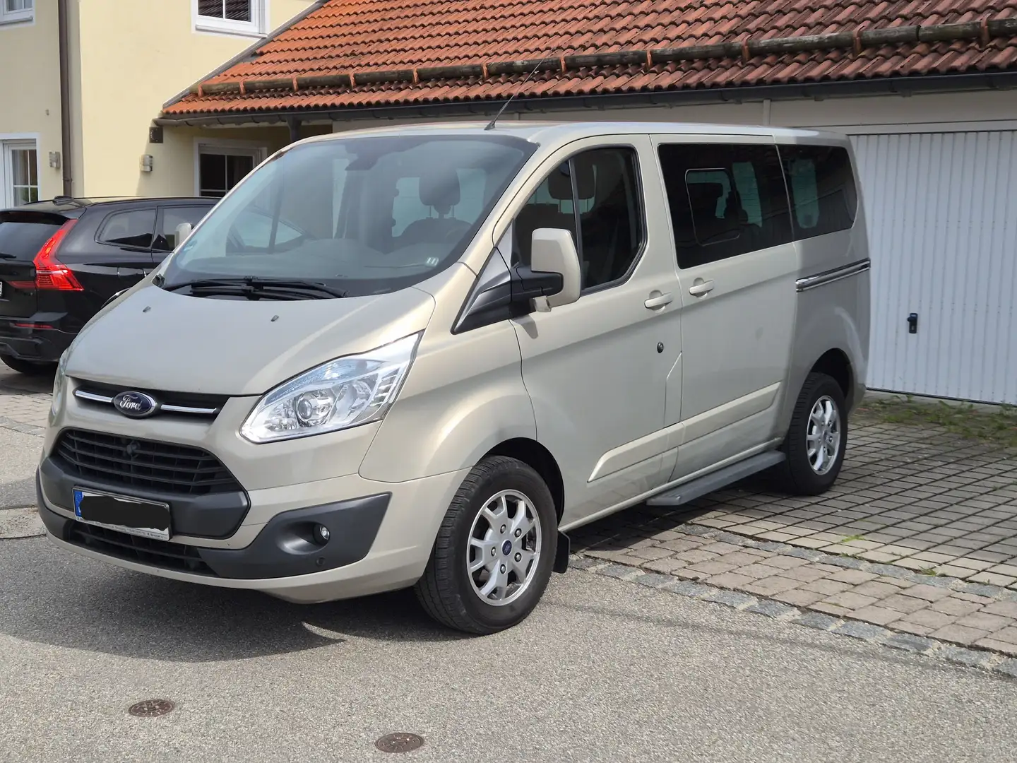 Caravans-Wohnm Ford Tourneo Custom 300 L1H1 VA Trend Gold - 1