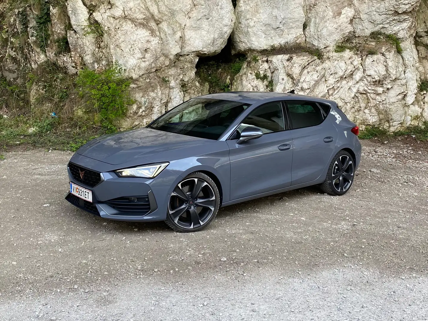 CUPRA Leon Leon SP Kombi VZ 2,0 TSI 300 DSG Grau - 1