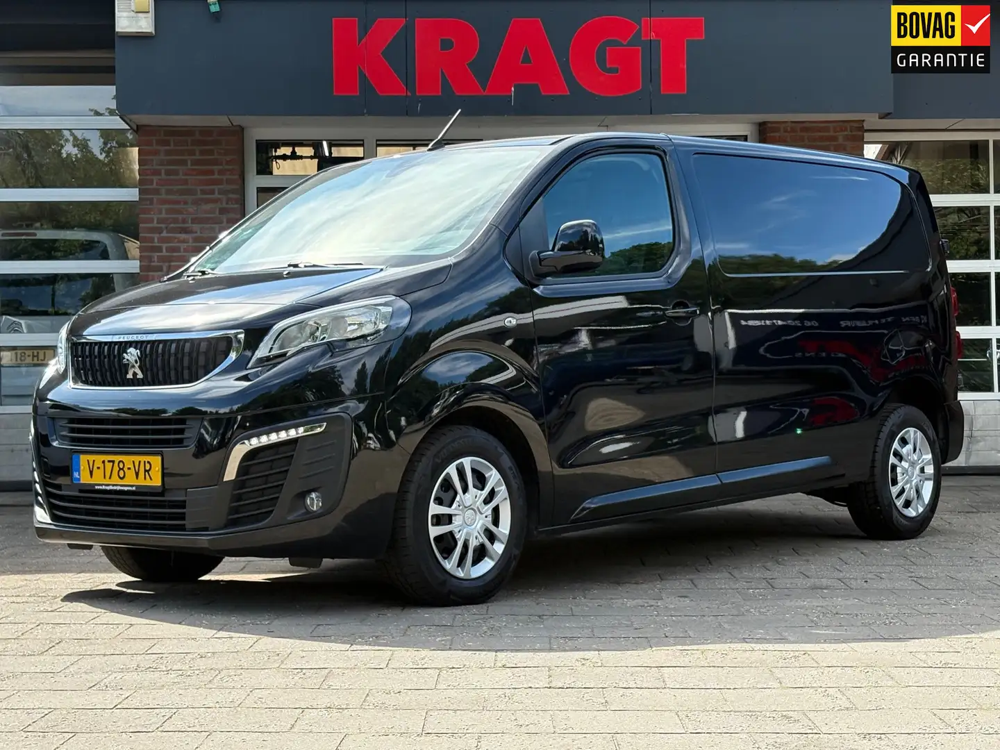Peugeot Expert 231S 2.0 BlueHDI 120 Premium Pack, Navi, Cruise, A Zwart - 1