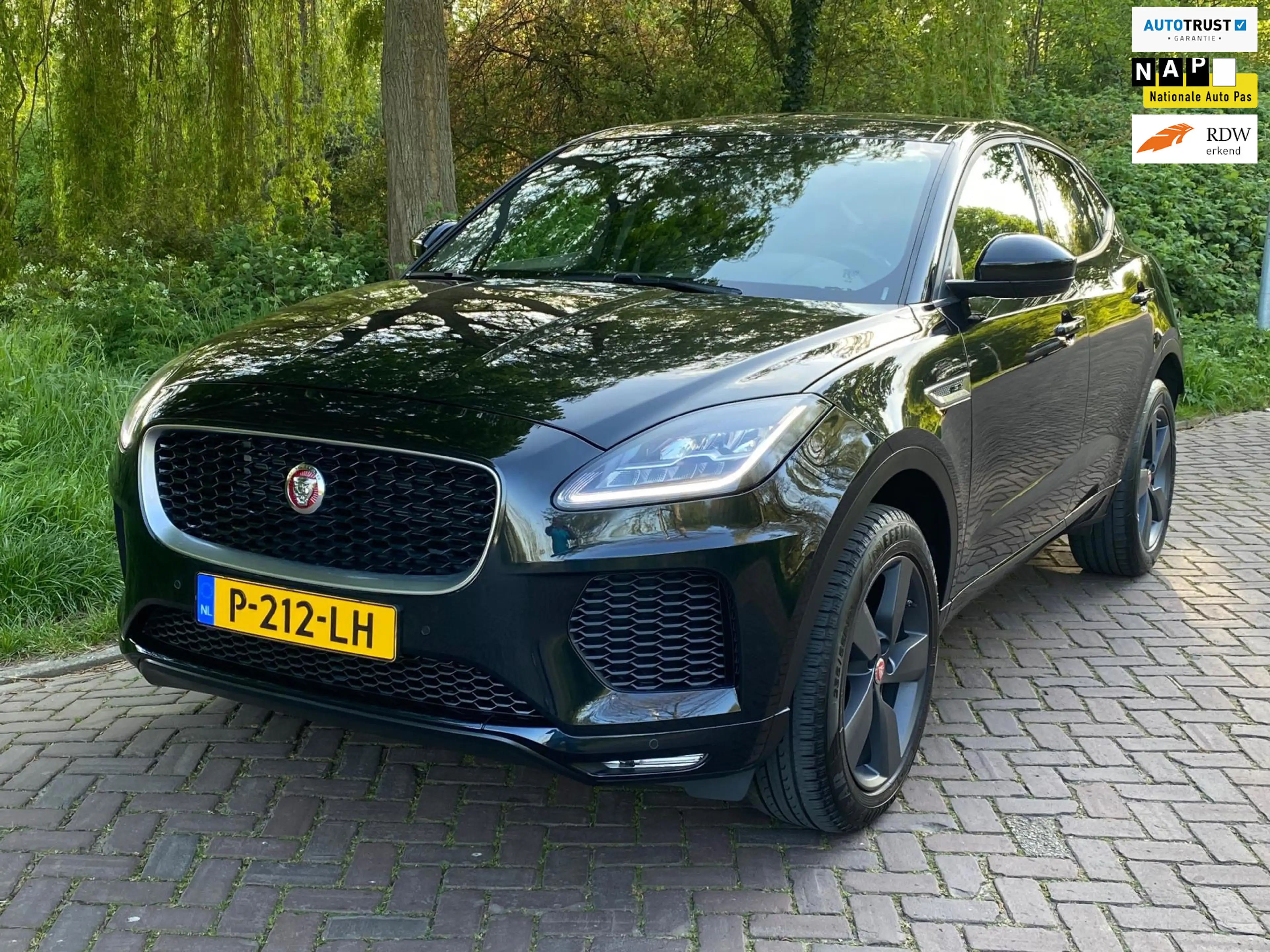 Jaguar E-Pace 2.0 D180 AWD HSE 1 Eig. b.j. 12-2019 R-Dynamic,400
