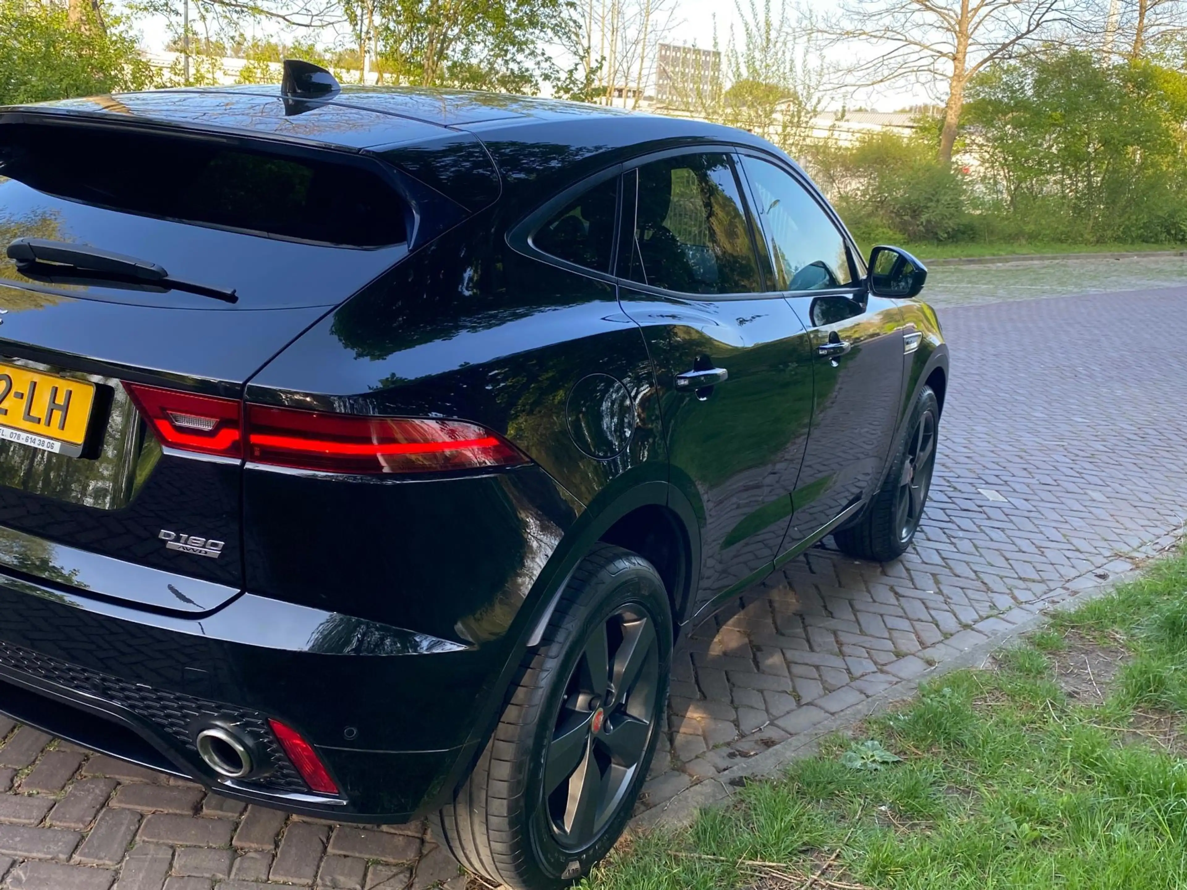Jaguar E-Pace 2.0 D180 AWD HSE 1 Eig. b.j. 12-2019 R-Dynamic,400 — photo 3