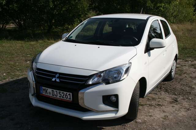 Imagine Mitsubishi Space Star 1.2 Select