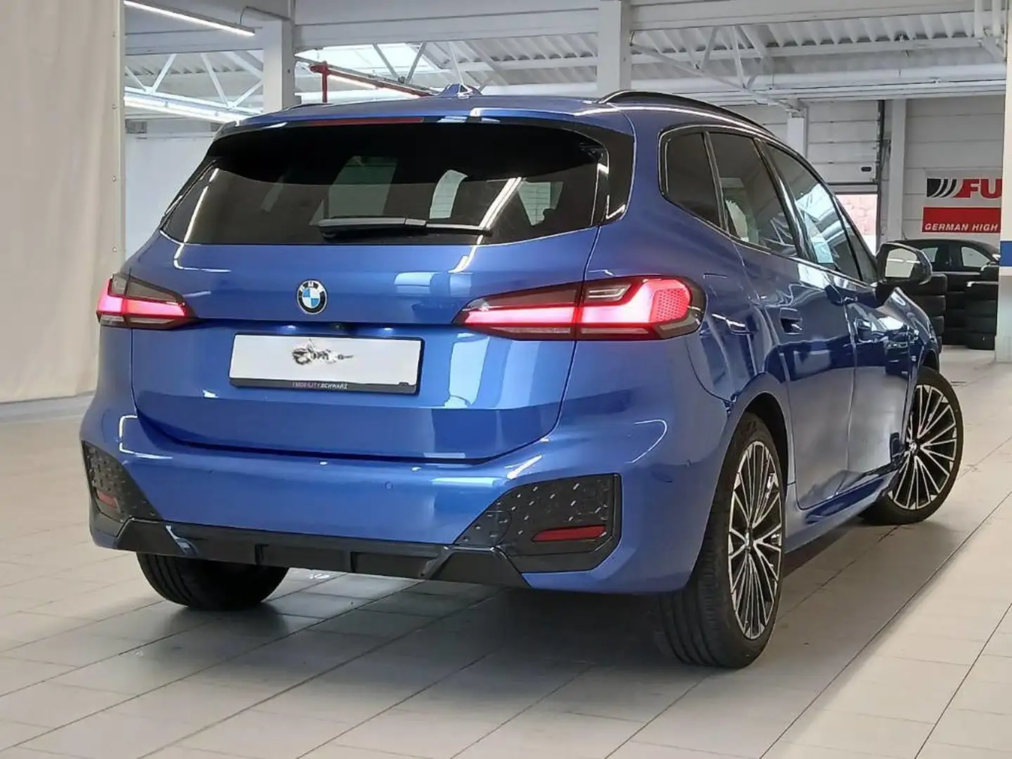 BMW 218 i Active Tourer M Sport AHK/ADAPTLED/HUD/ACC Blau - 2