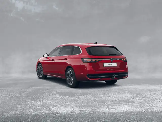 Volkswagen Passat view 5