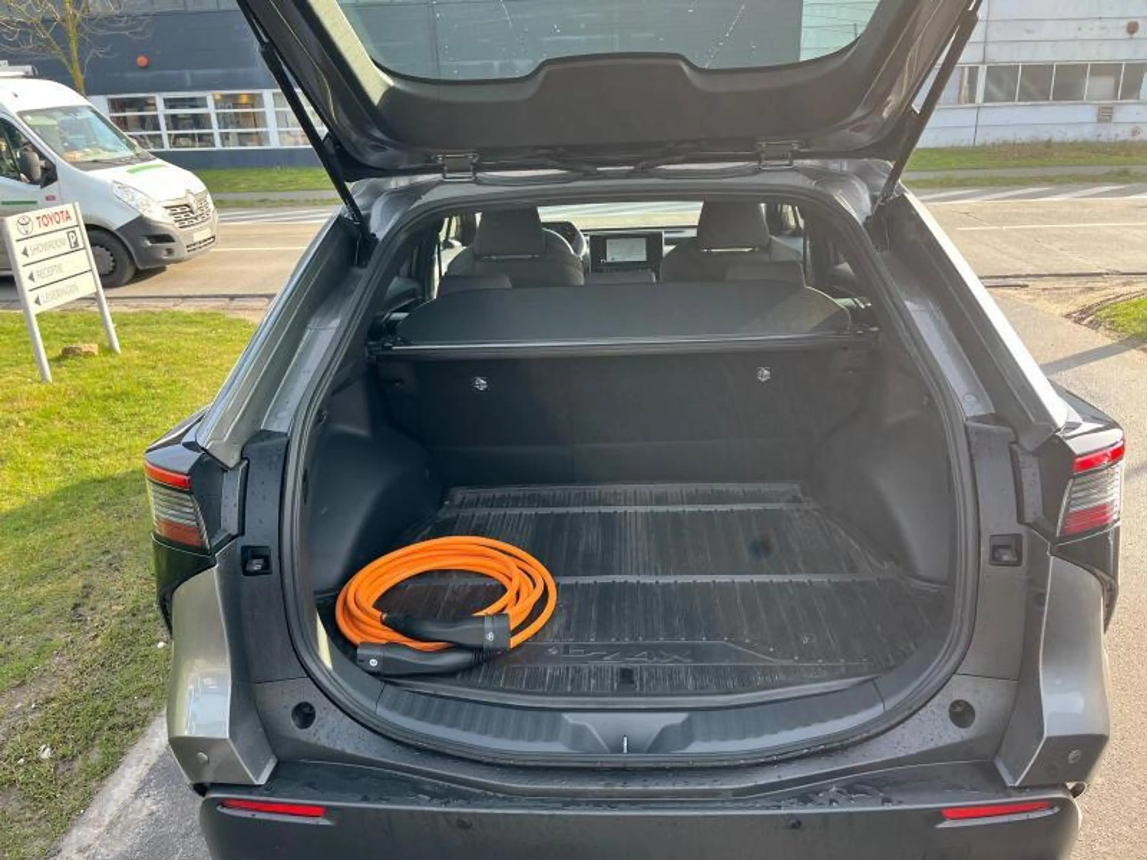 Toyota bZ4X 73.1 kWh 2WD DYNAMIC + 7 JAAR ONDERHOUD* — photo 8