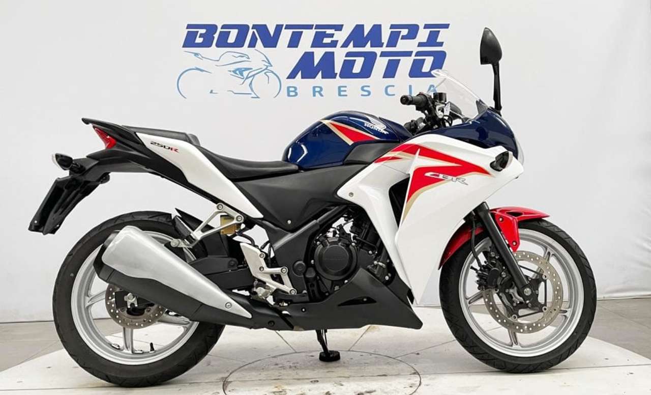 Honda CBR 250 R 2013 - PAT A2
