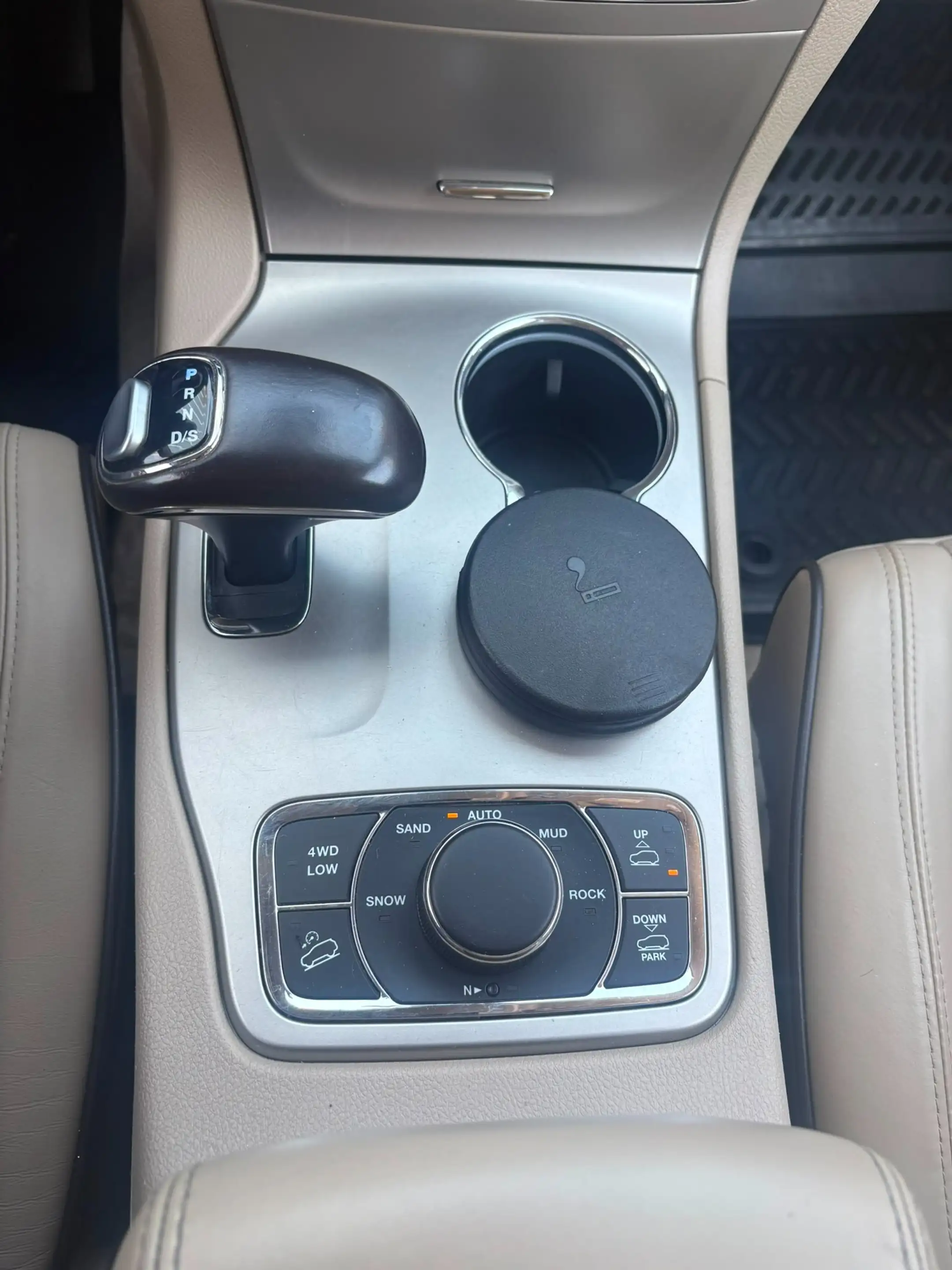 Jeep Grand Cherokee Grand Cherokee 3,0 V6 CRD Overland — photo 15