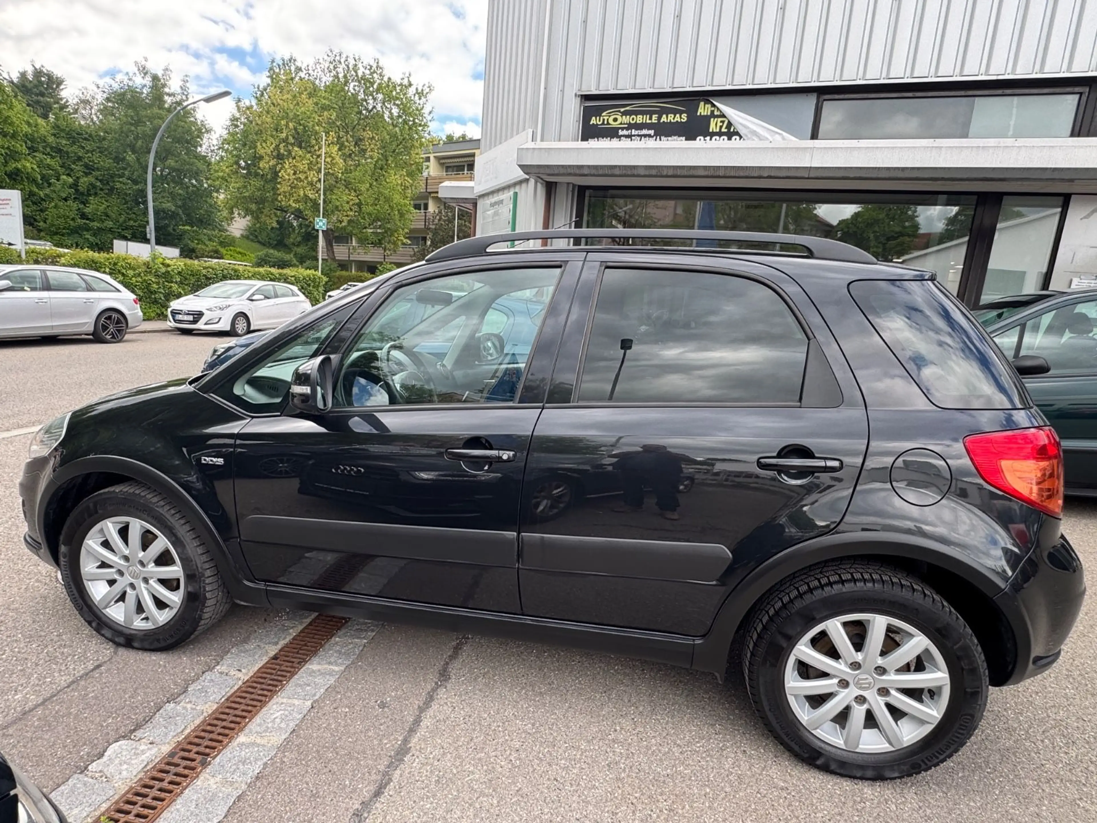 Suzuki SX4 2.0 DDiS TD Club 4X4 Tüv neu 1 hand Euro 5 — photo 8