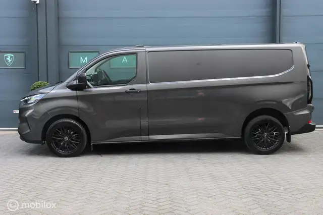 Ford Transit Custom view 14