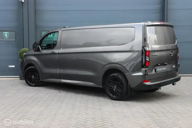 Ford Transit Custom view 13