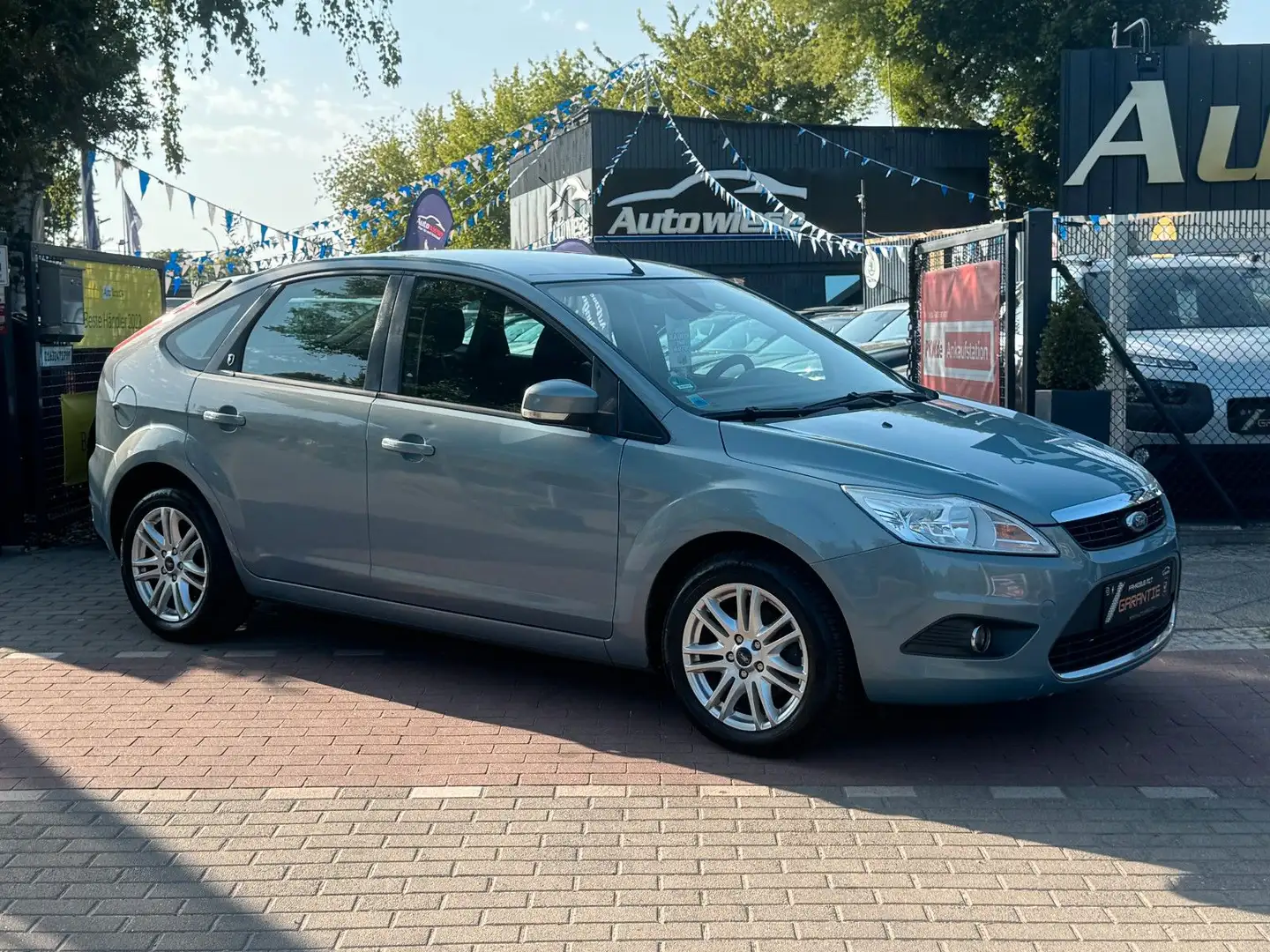 Ford Focus 1.6 Ghia Klima*Allwetter*Alu*TÜV NEU* Grau - 1