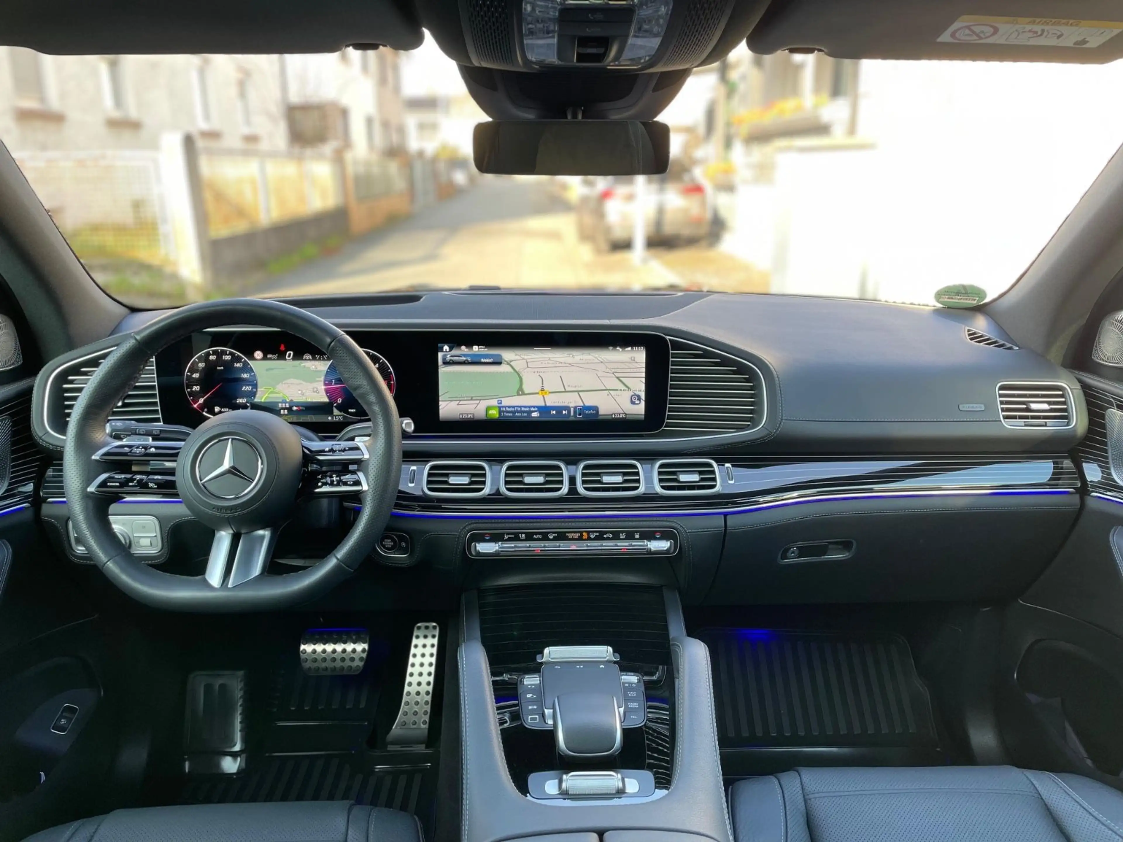 Mercedes-Benz GLS 450 d 4M AMG Full Options|Rear Entertaiment| — photo 13