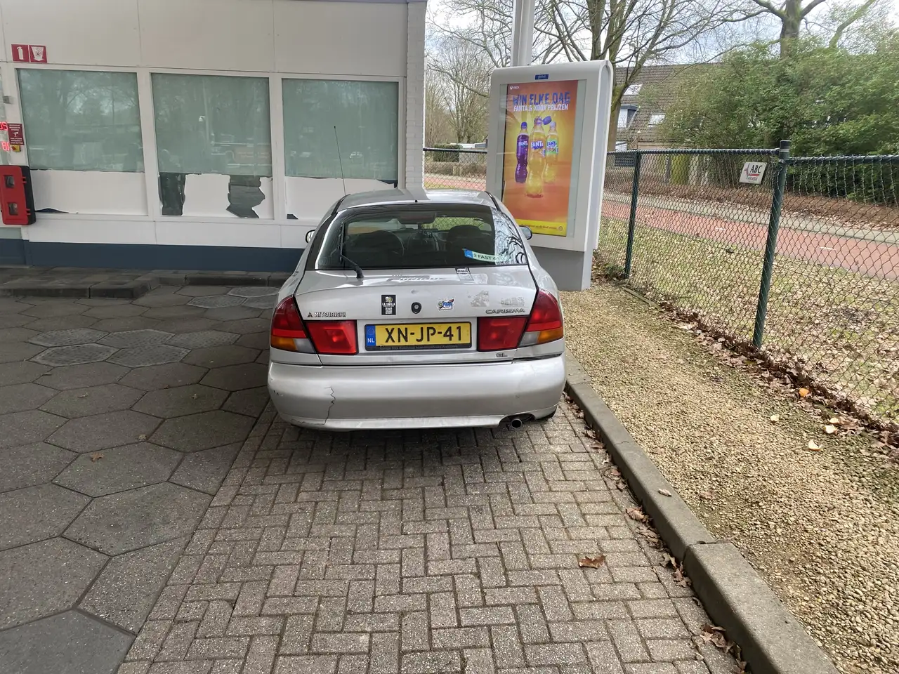 Mitsubishi Carisma 1.6 GL Royal Class, foto 3