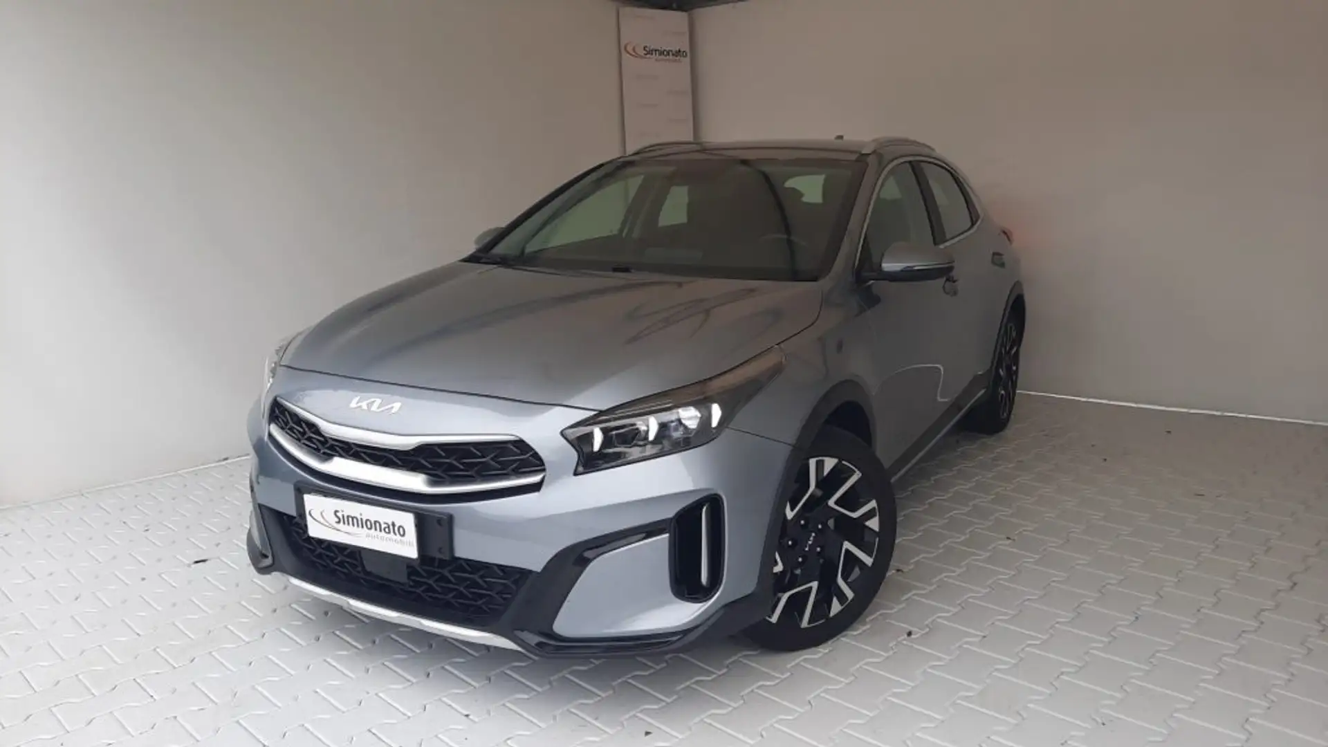 Kia XCeed 1.6 CRDi 136 CV MHEV DCT Business Grigio - 1