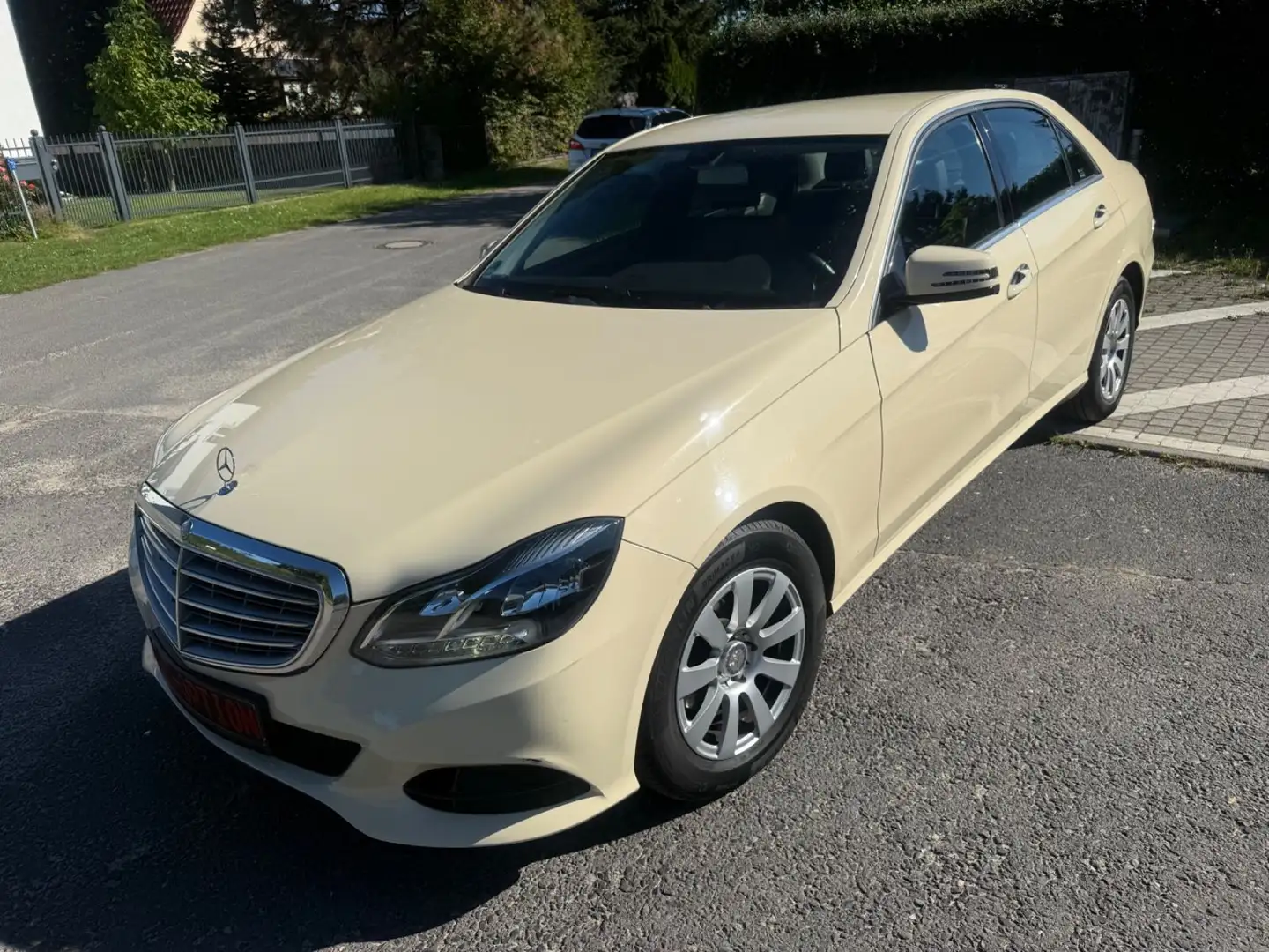 Mercedes-Benz E 200 E -Klasse Lim. E 200 CDI BlueEfficiency - 1