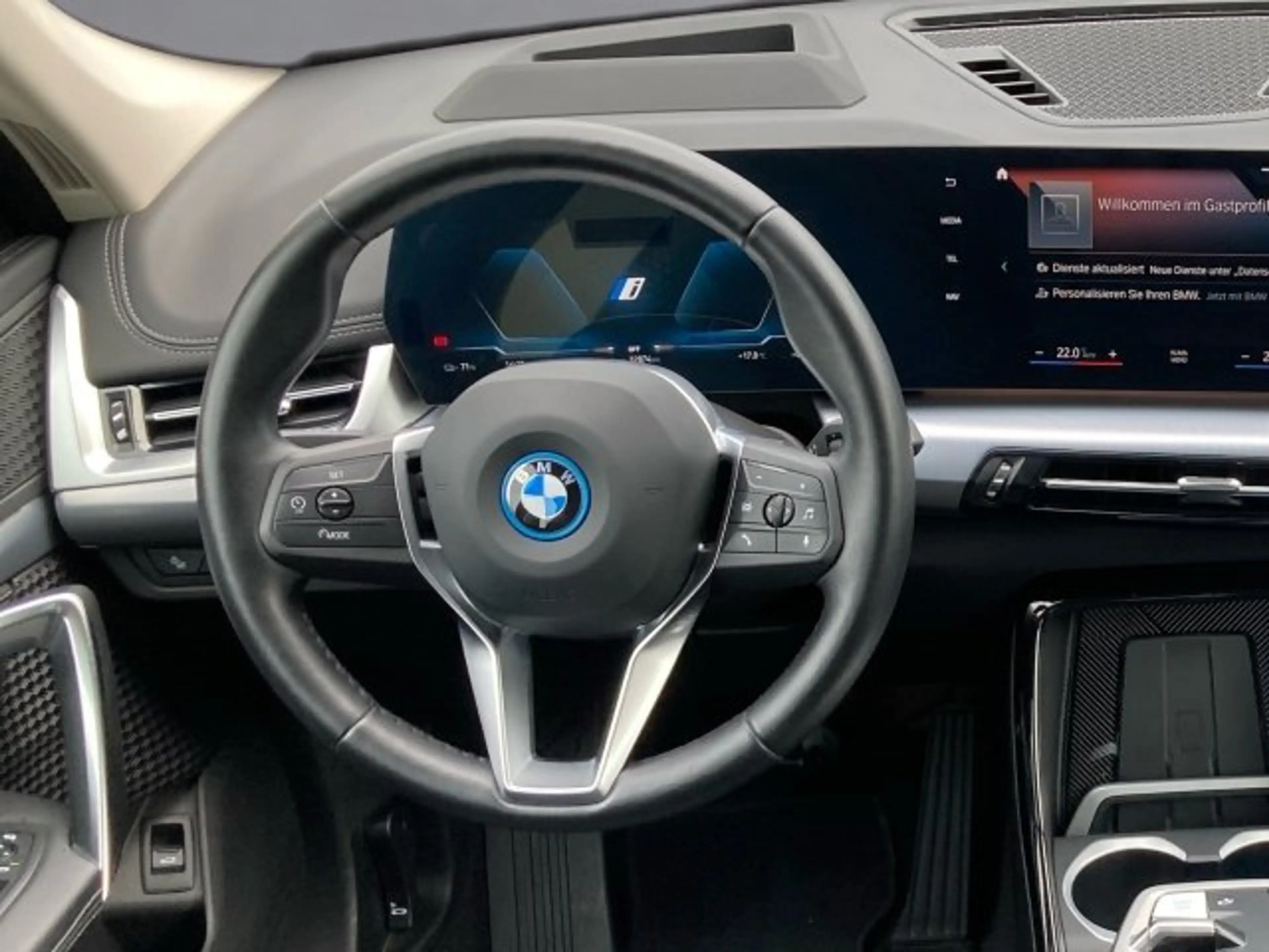 BMW iX1 xDrive30 64,7kWh — photo 10