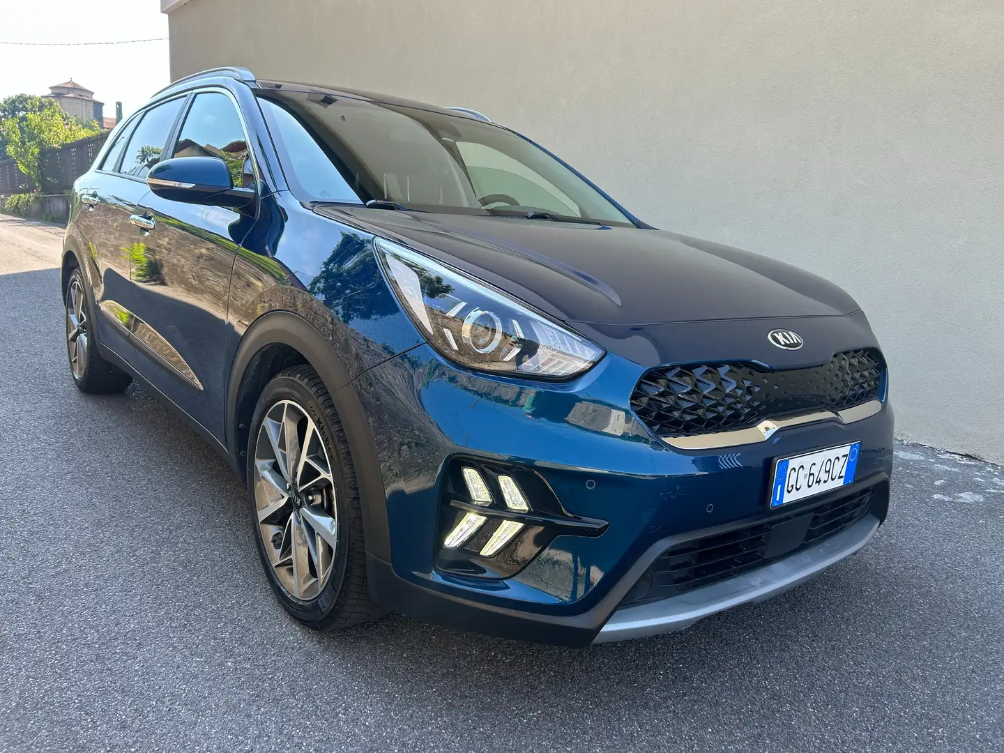 Kia Niro Niro I 2017 1.6 HARMONY  Pack dct Bleu - 2
