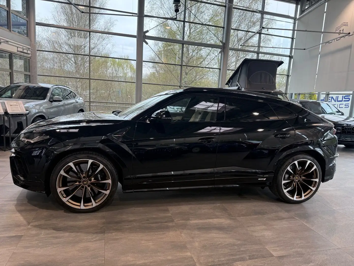 Lamborghini Urus S 4.0 V8 Sport*CARBON*SOFT*B&O*23"*NEW* Schwarz - 2