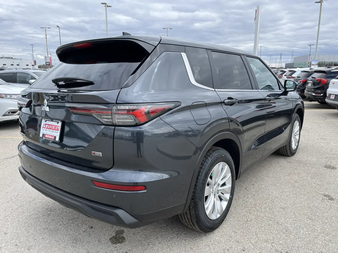 Mitsubishi Outlander photo Mitsubishi Outlander
