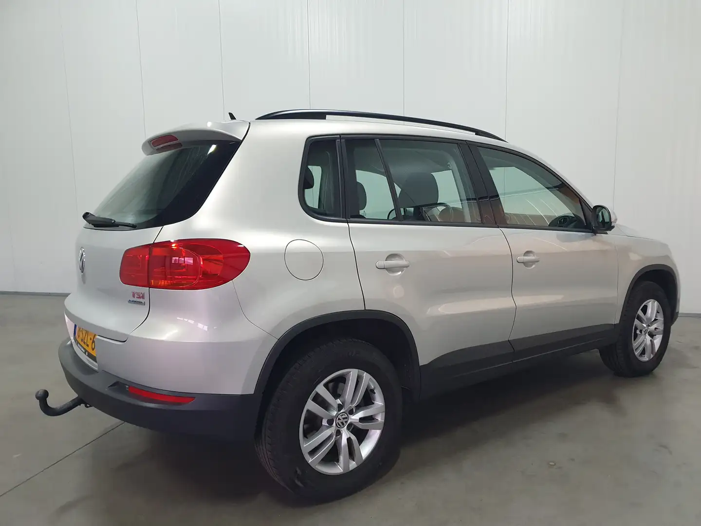 Volkswagen Tiguan 1.4 TSI Comfort&Design AIRCO/TRHAAK/CRUISE/LMV Gris - 2