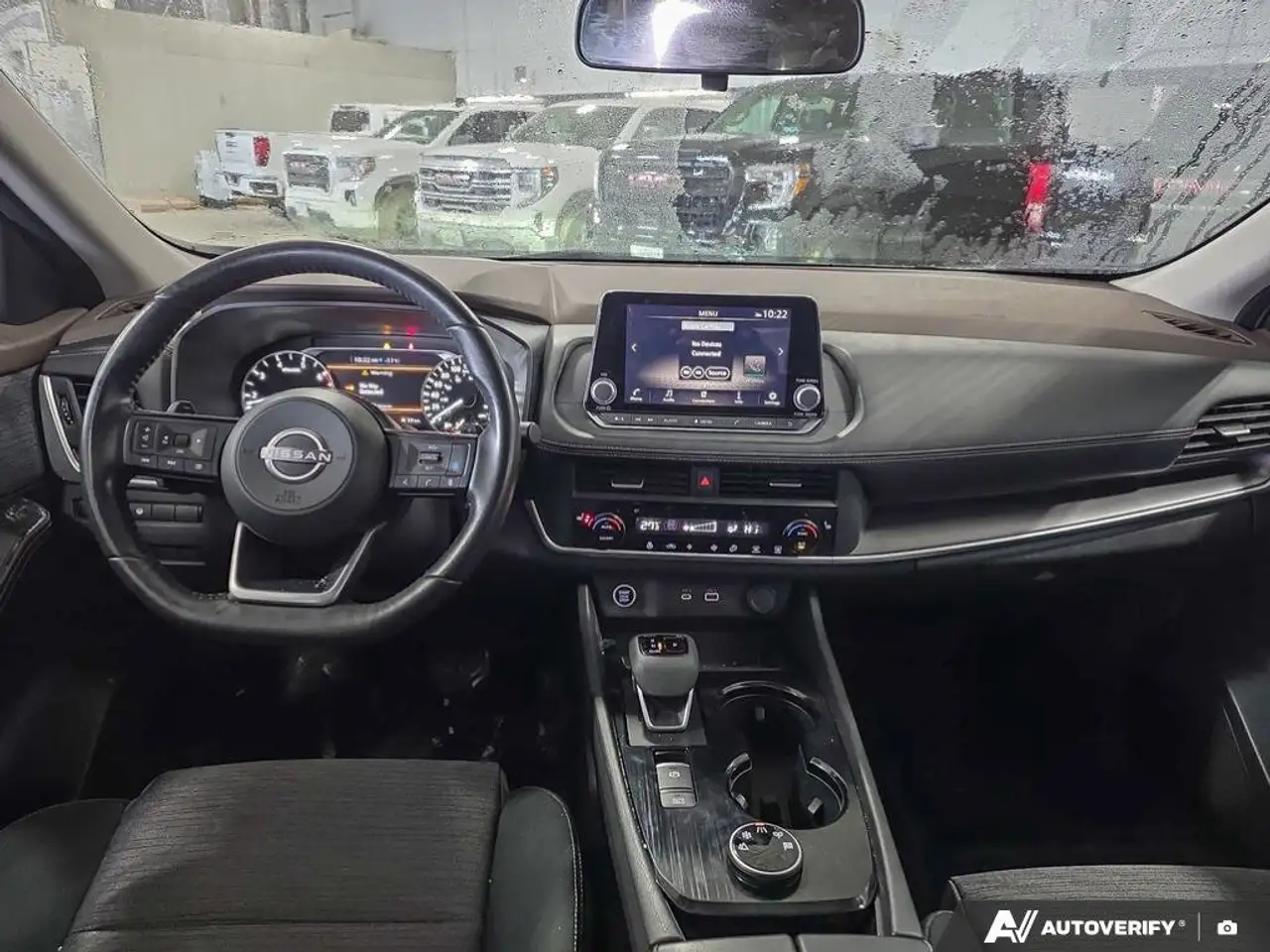 Nissan Rogue снимка Nissan Rogue