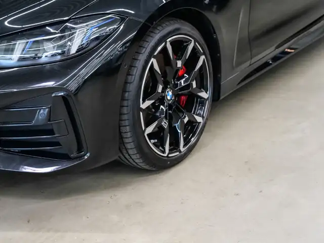 BMW 4 Series view 6